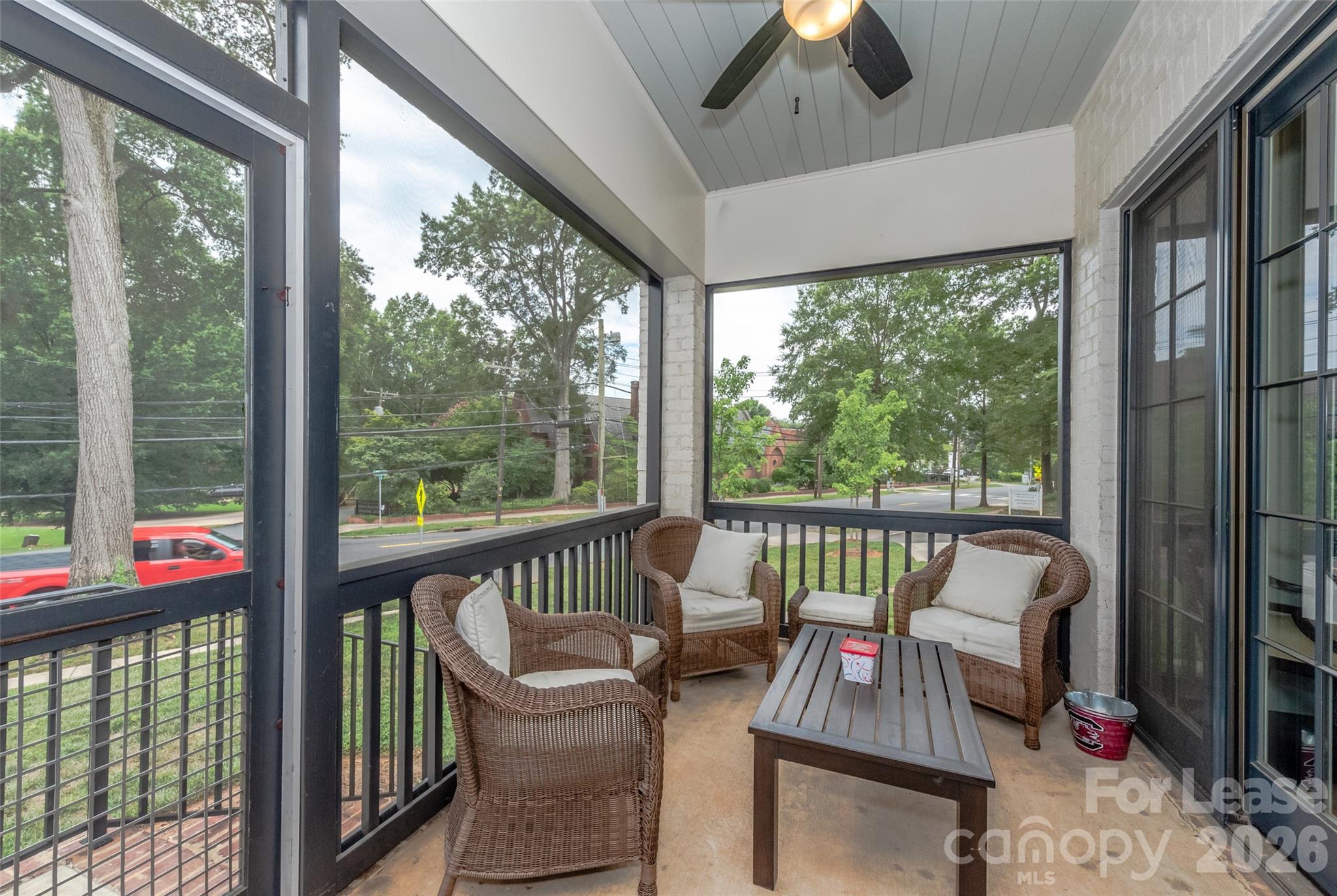 Townhouse at 405 Louise Avenue, Charlotte, photo 18 of 21