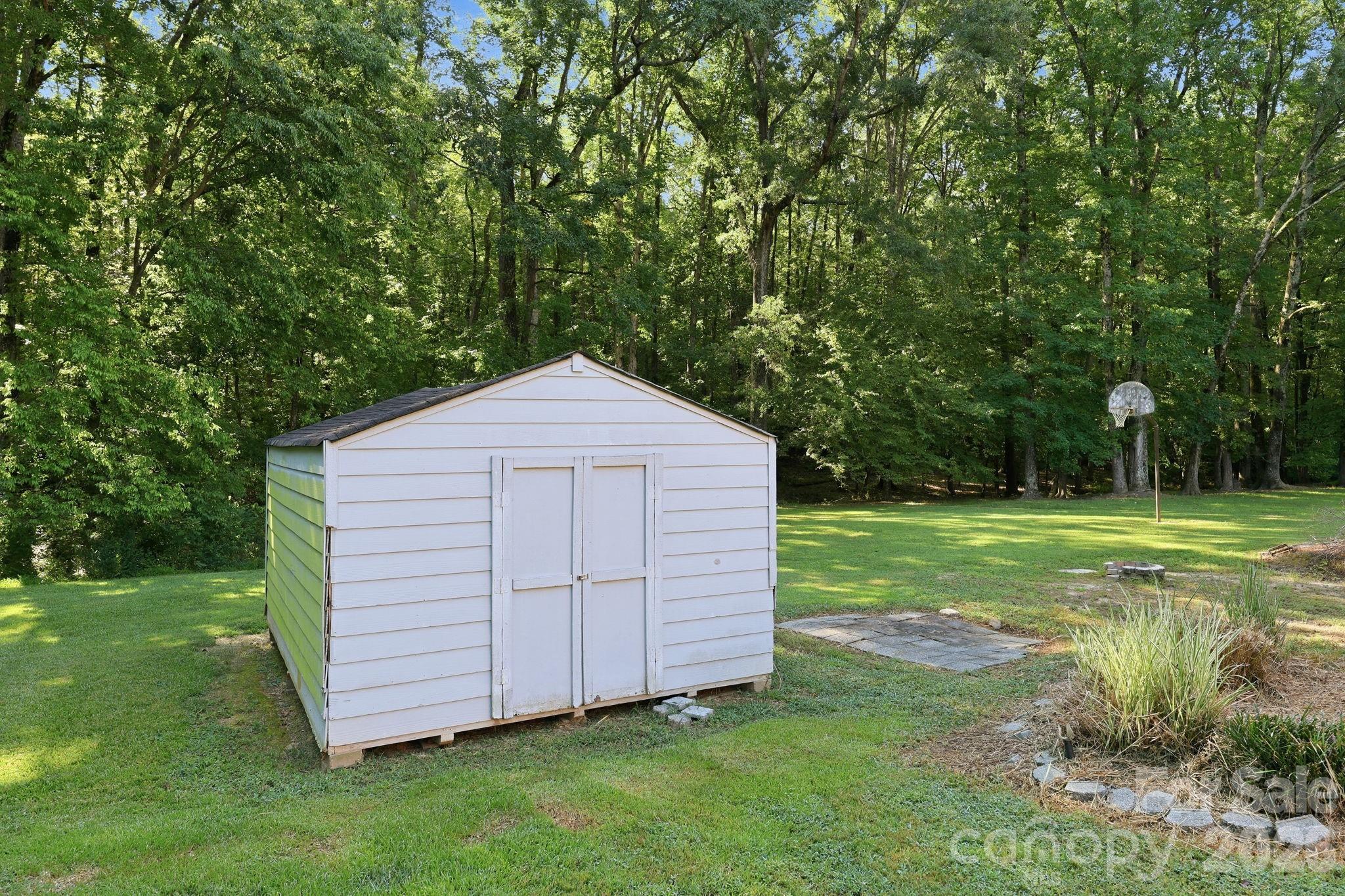 Single Family Residence at 538 Pecan Drive, Oakboro, photo 7 of 47