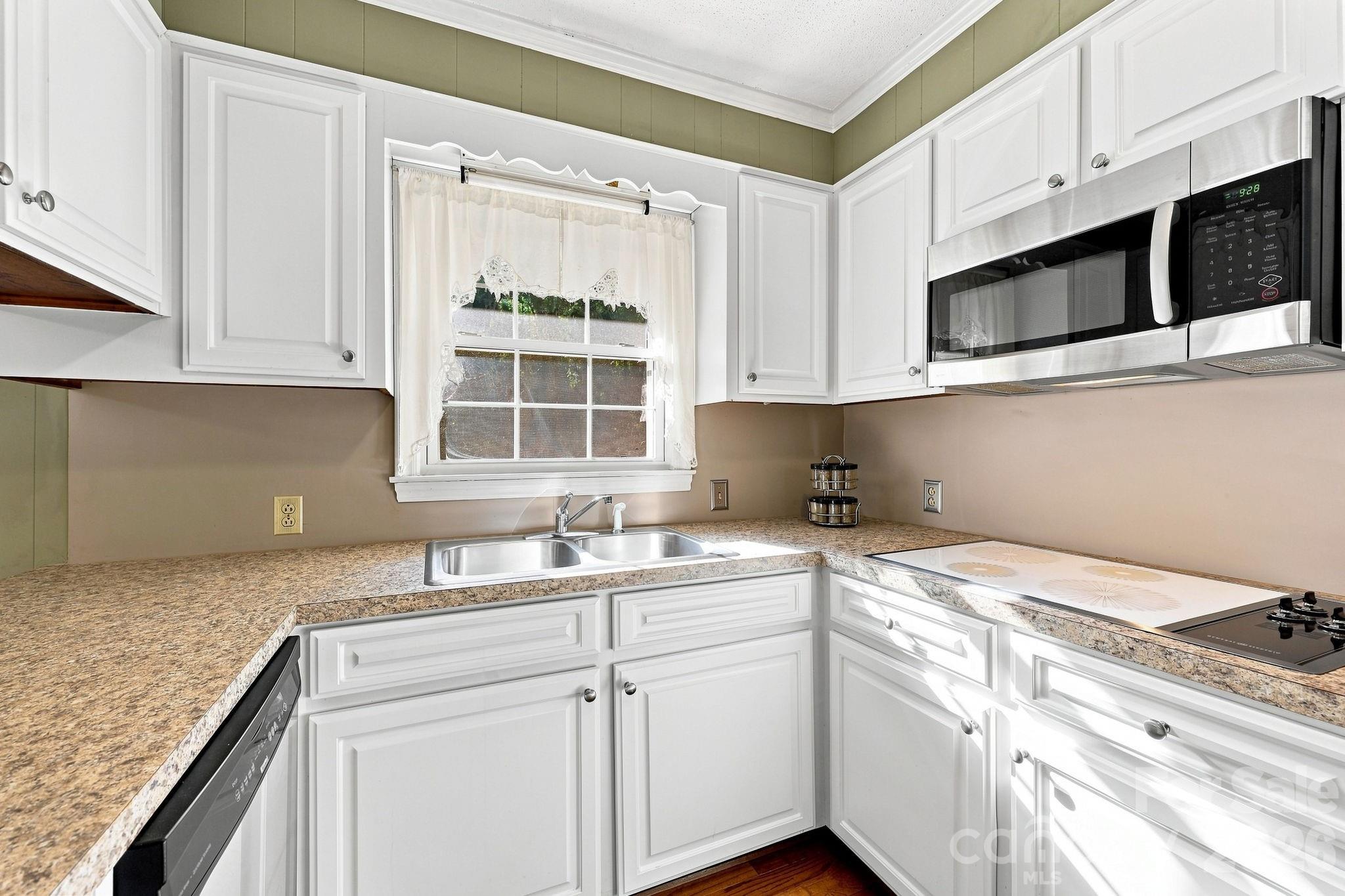 Single Family Residence at 538 Pecan Drive, Oakboro, photo 21 of 47