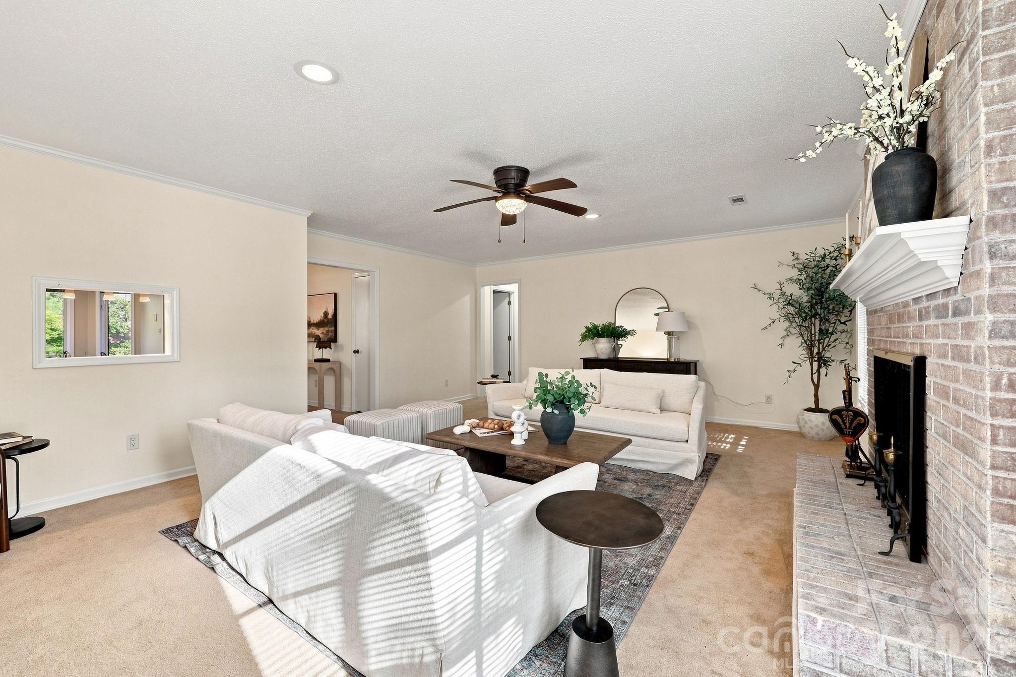 Single Family Residence at 103 Briar Ridge Circle, Winston Salem, photo 5 of 48
