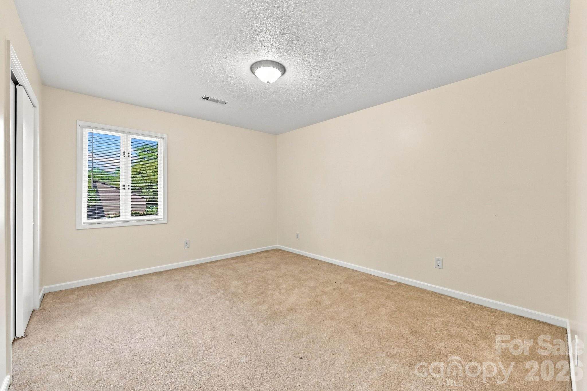 Single Family Residence at 103 Briar Ridge Circle, Winston Salem, photo 24 of 48