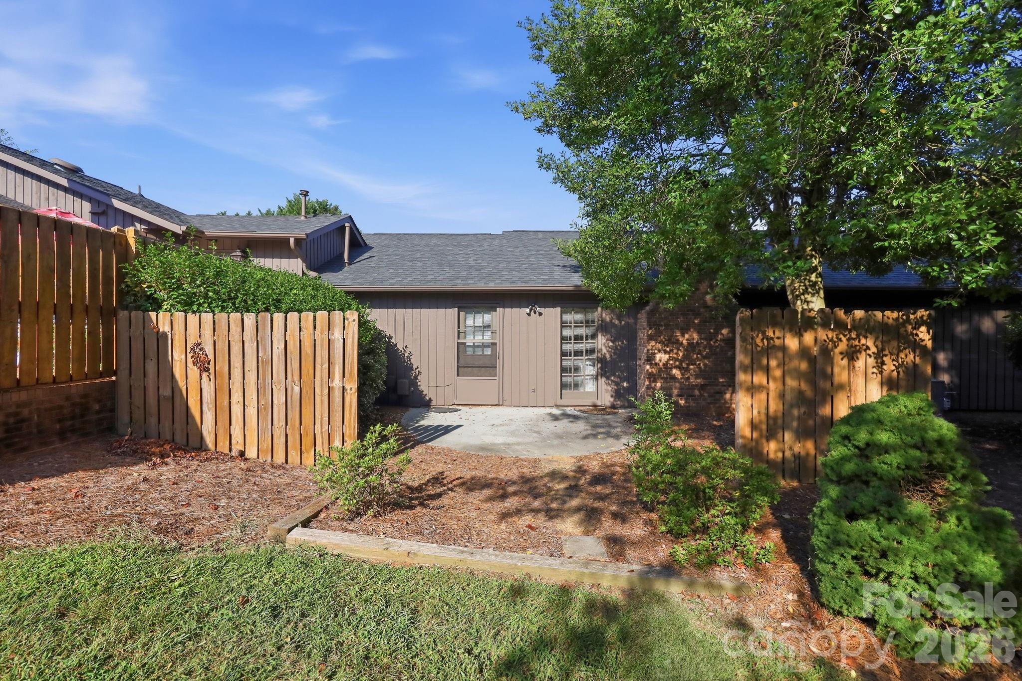 Single Family Residence at 103 Briar Ridge Circle, Winston Salem, photo 31 of 48