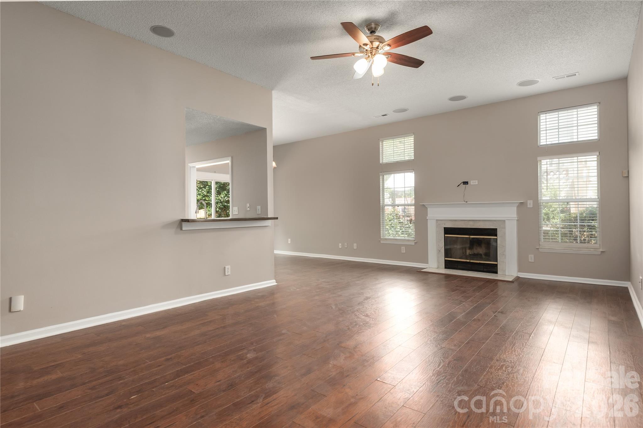 Single Family Residence at 10333 Danesway Lane, Cornelius, photo 4 of 29