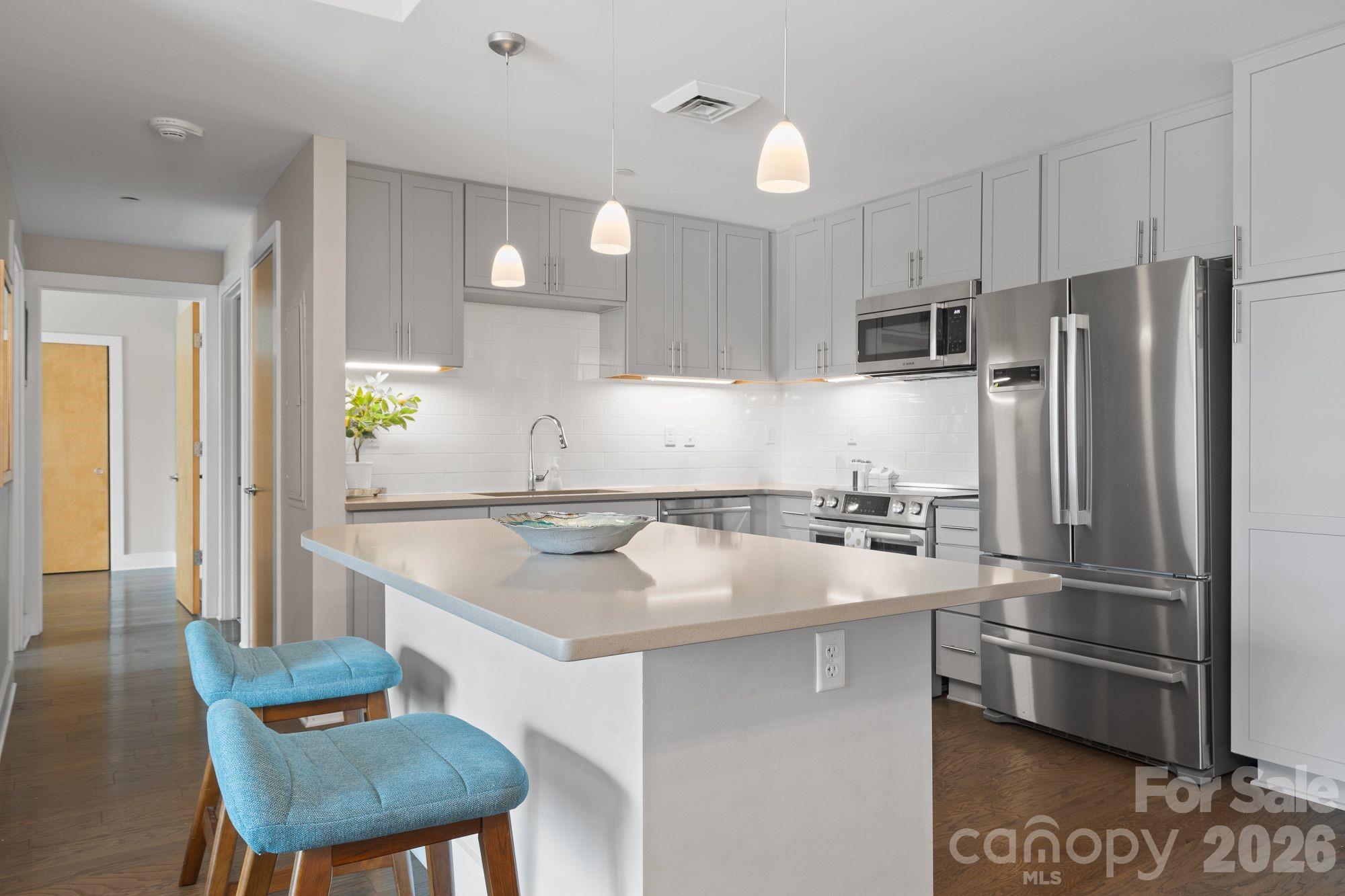 Condominium at 45 Asheland Avenue, Asheville, photo 6 of 28