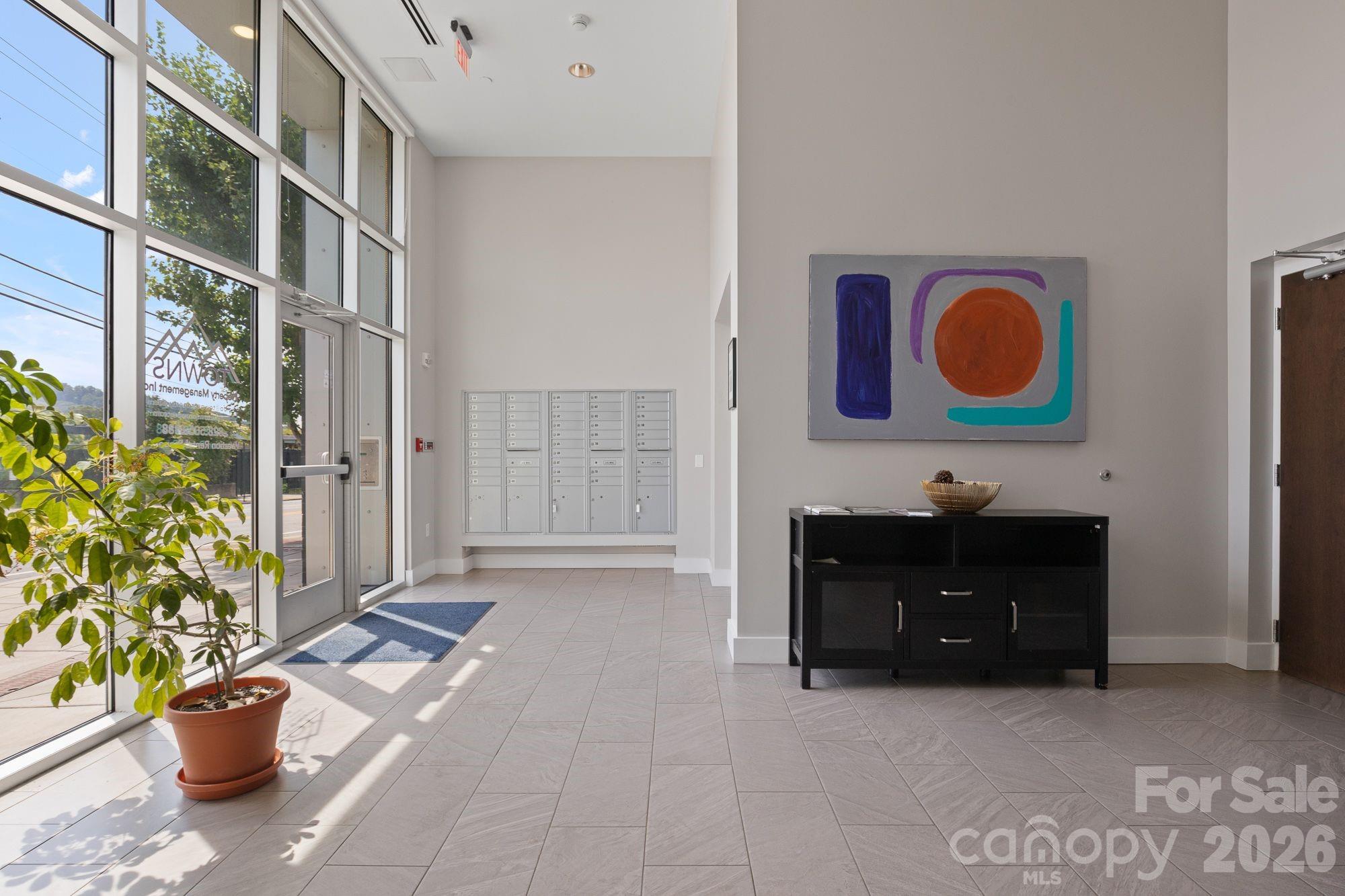 Condominium at 45 Asheland Avenue, Asheville, photo 17 of 28