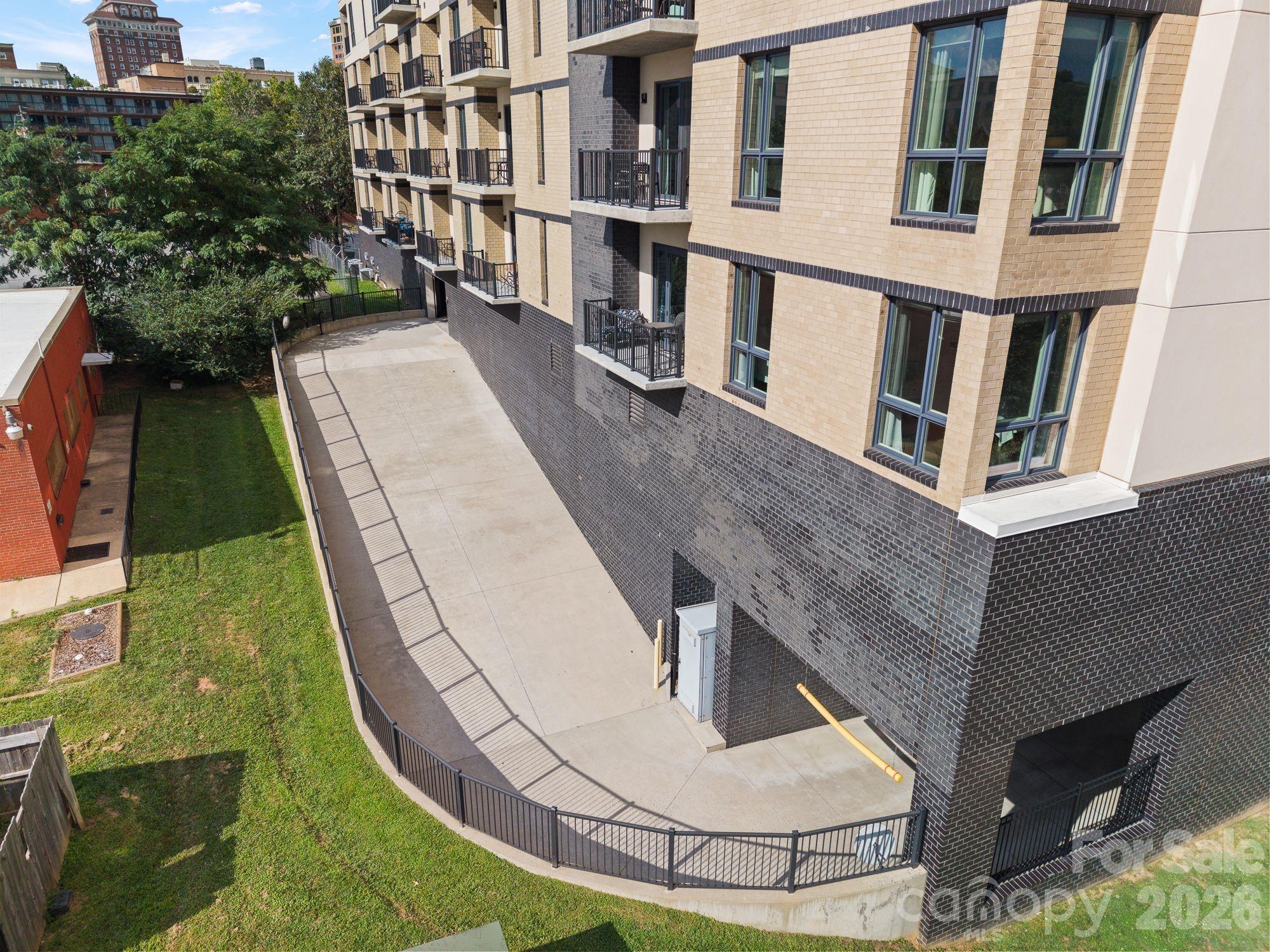 Condominium at 45 Asheland Avenue, Asheville, photo 20 of 28