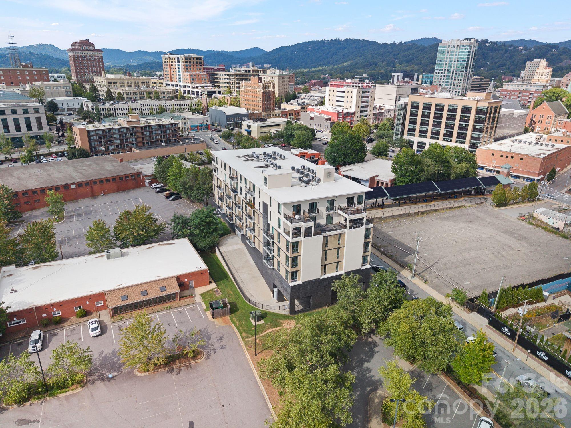 Condominium at 45 Asheland Avenue, Asheville, photo 26 of 28