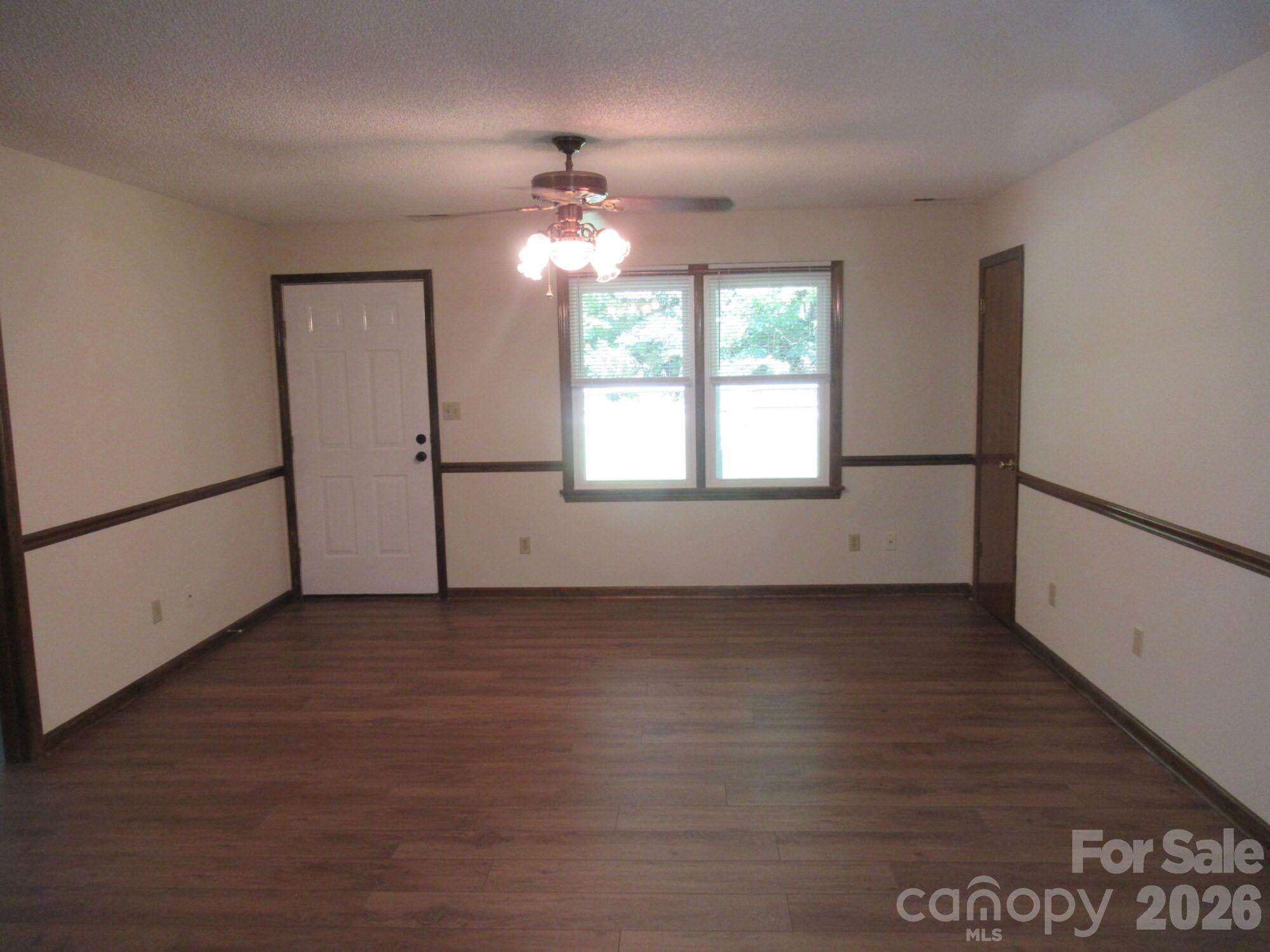 Den - 1809 S Industrial Park Road, Lincolnton