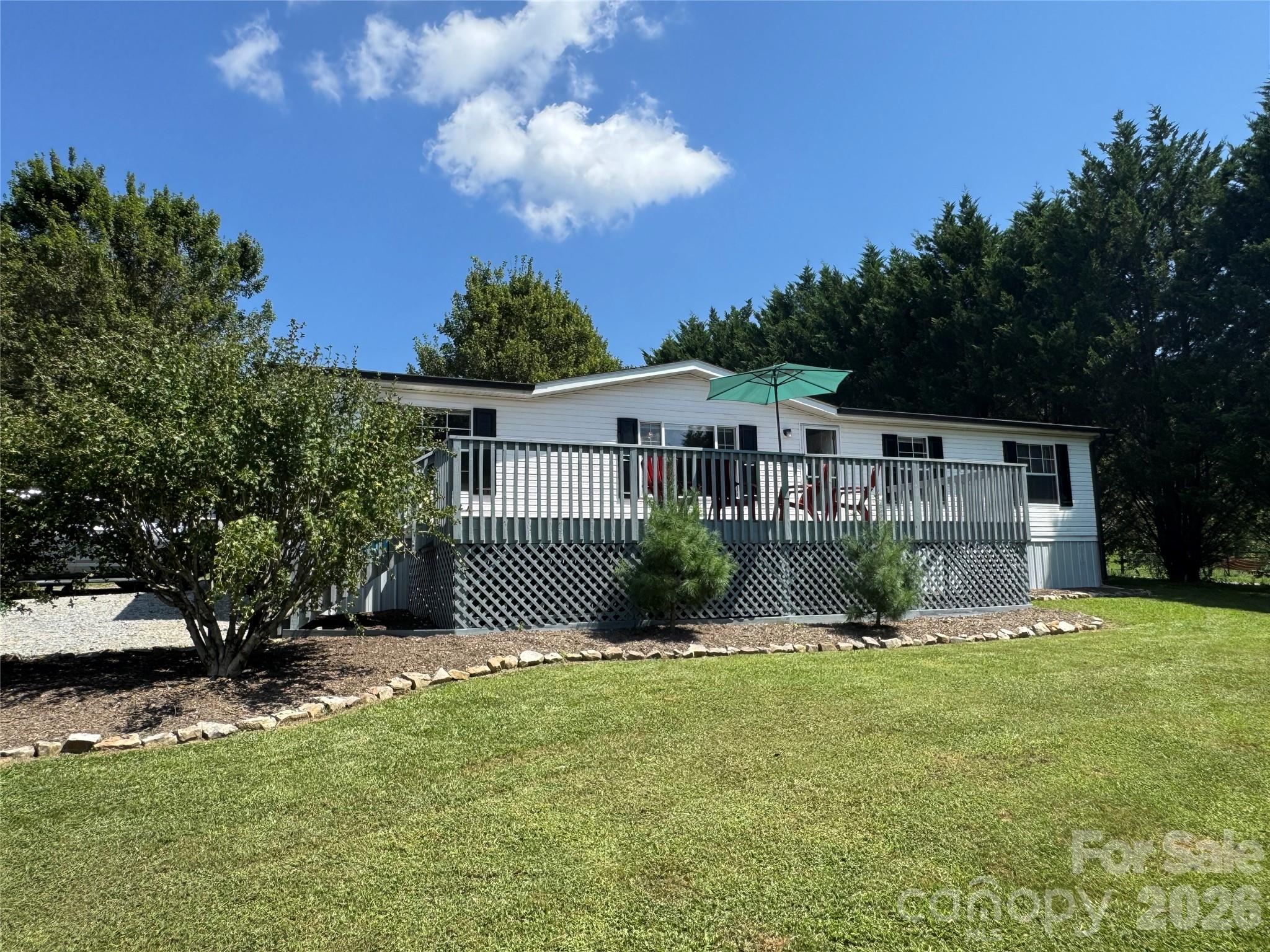 Single Family Residence at 51 Little Hungry Road, Hendersonville, photo 2 of 34