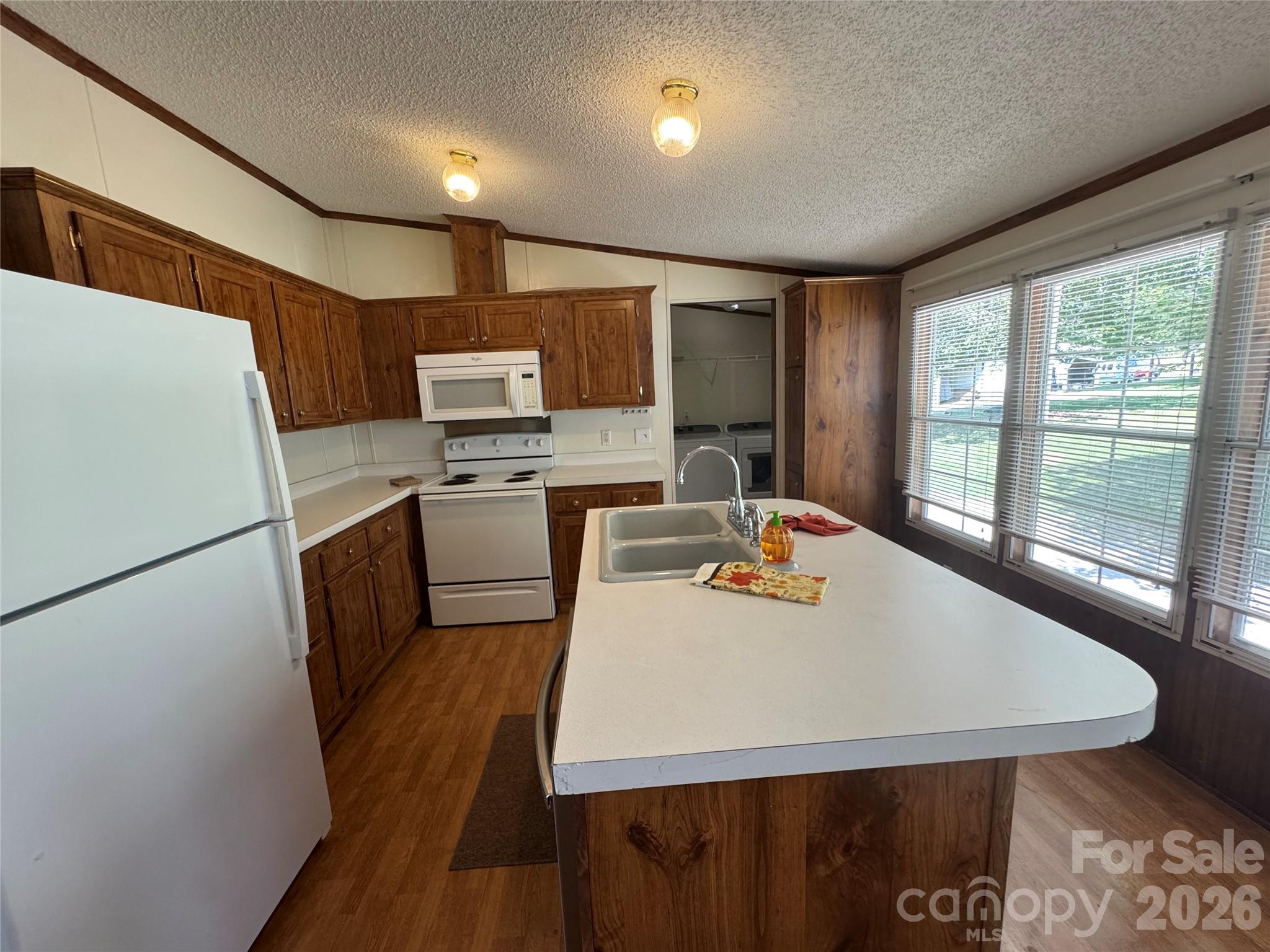 Single Family Residence at 51 Little Hungry Road, Hendersonville, photo 11 of 34
