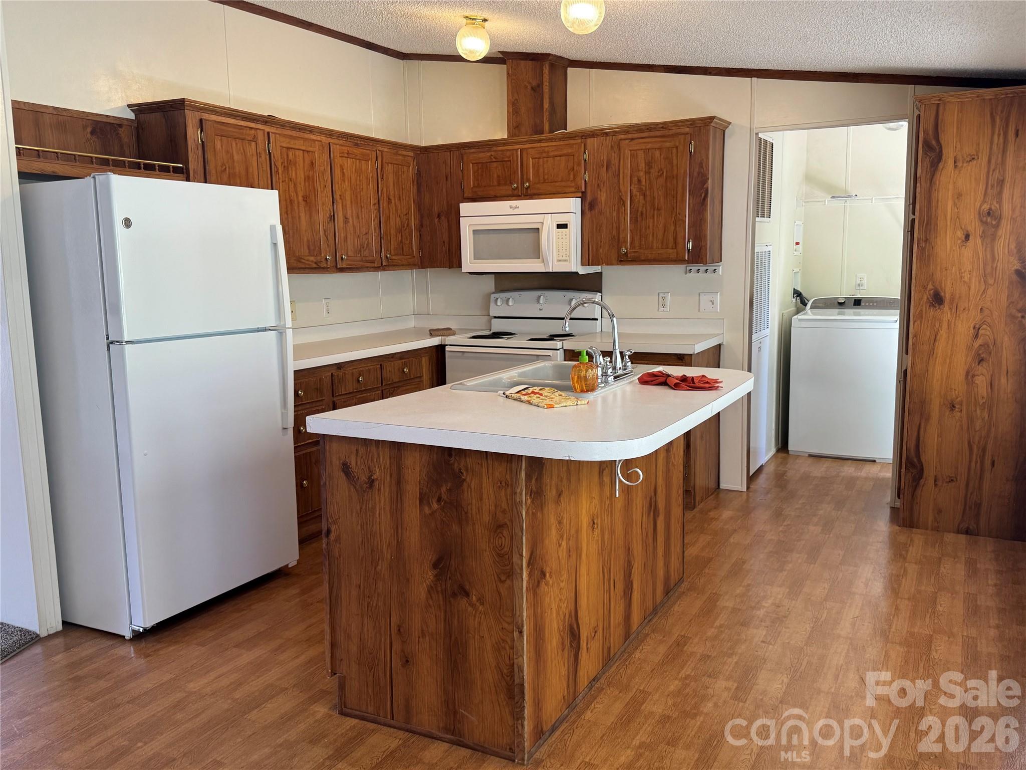 Single Family Residence at 51 Little Hungry Road, Hendersonville, photo 13 of 34