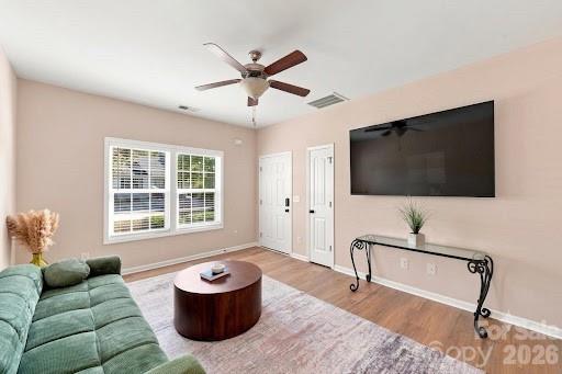 Single Family Residence at 422 Danielle Way, Fort Mill, photo 9 of 40