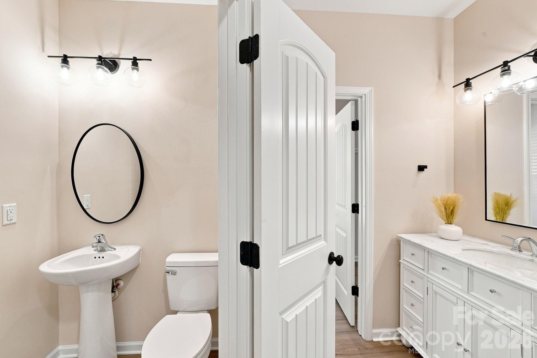 Primary bathroom downstairs - 422 Danielle Way, Fort Mill