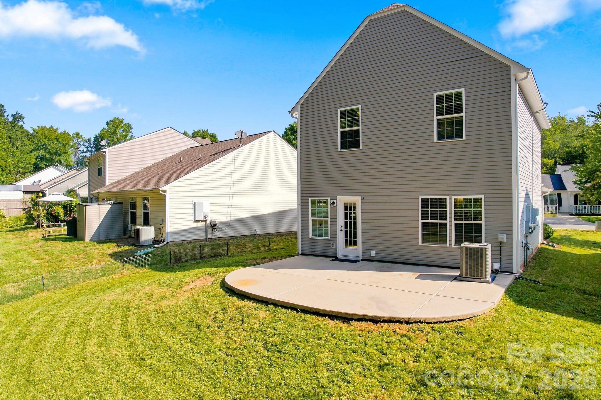 Single Family Residence at 422 Danielle Way, Fort Mill, photo 33 of 40