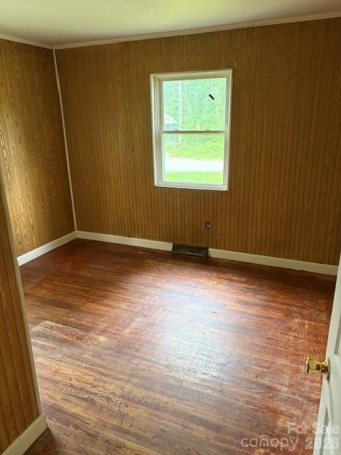 Single Family Residence at 1044 Short Street, Salisbury, photo 10 of 13