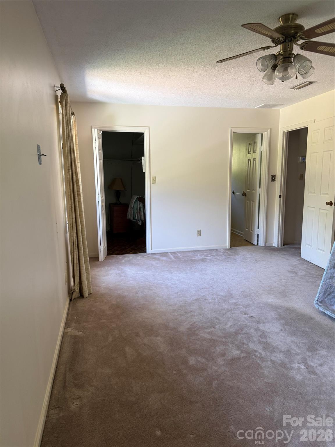 Single Family Residence at 2015 39th Avenue NE, Hickory, photo 29 of 43
