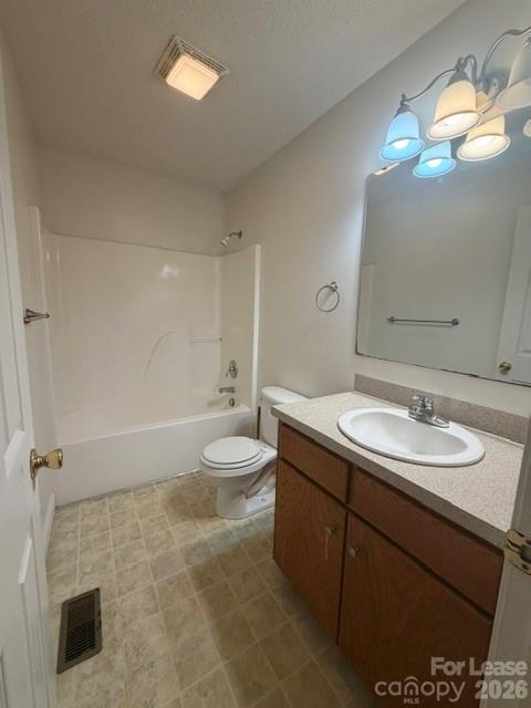 Apartment at 1535 23rd Street NE, Hickory, photo 6 of 13