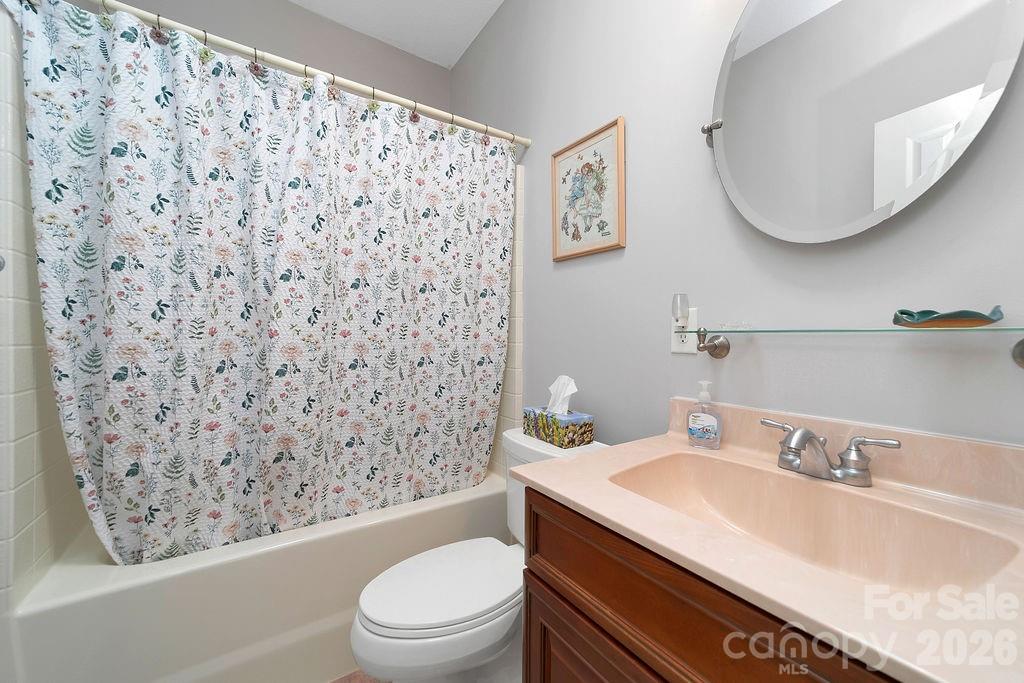 Bath 1 - 1228 Ugugu Drive, Brevard