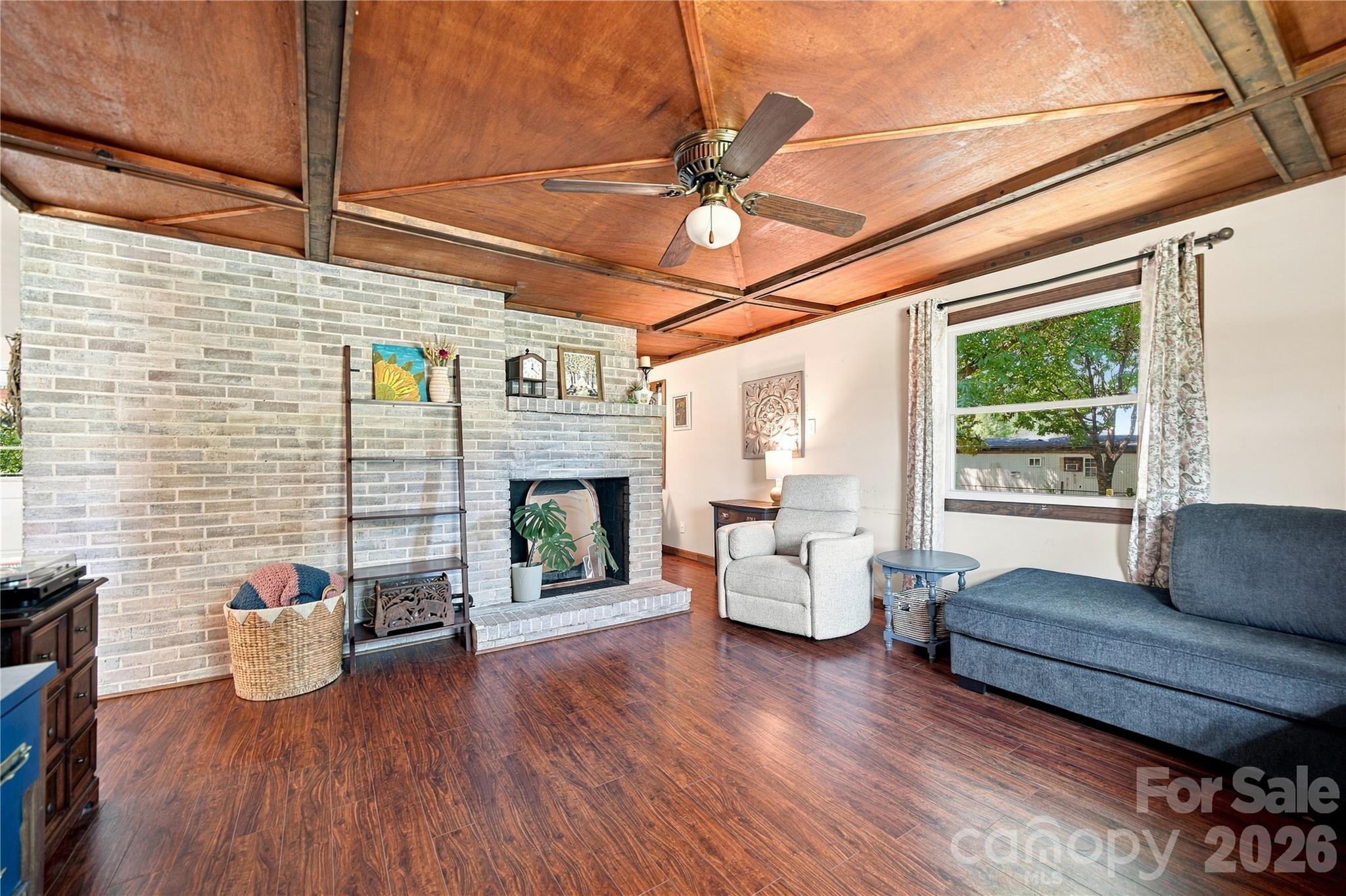 Family Room - 7704 Otts Circle, Stanley