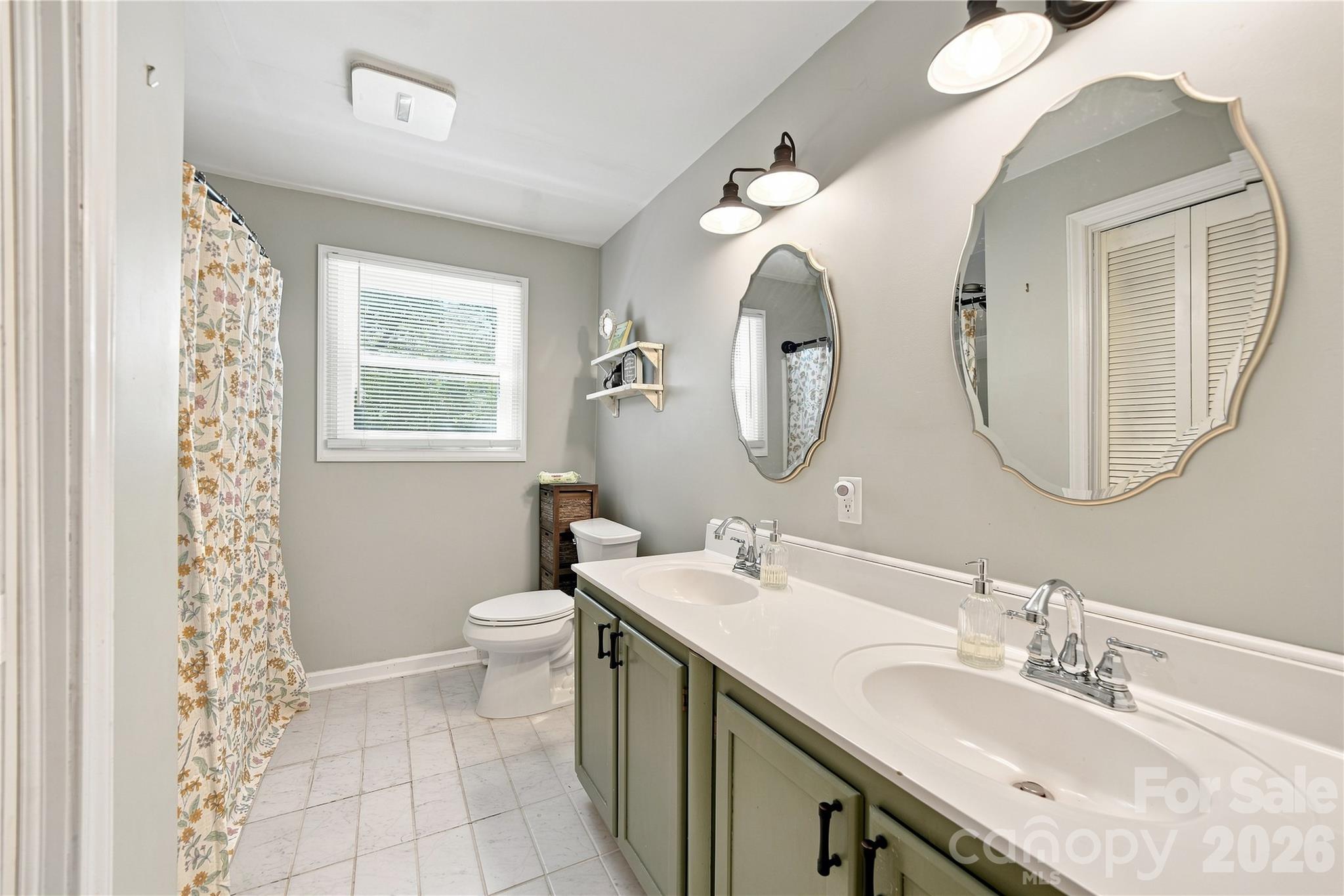 Full Bathroom - 7704 Otts Circle, Stanley