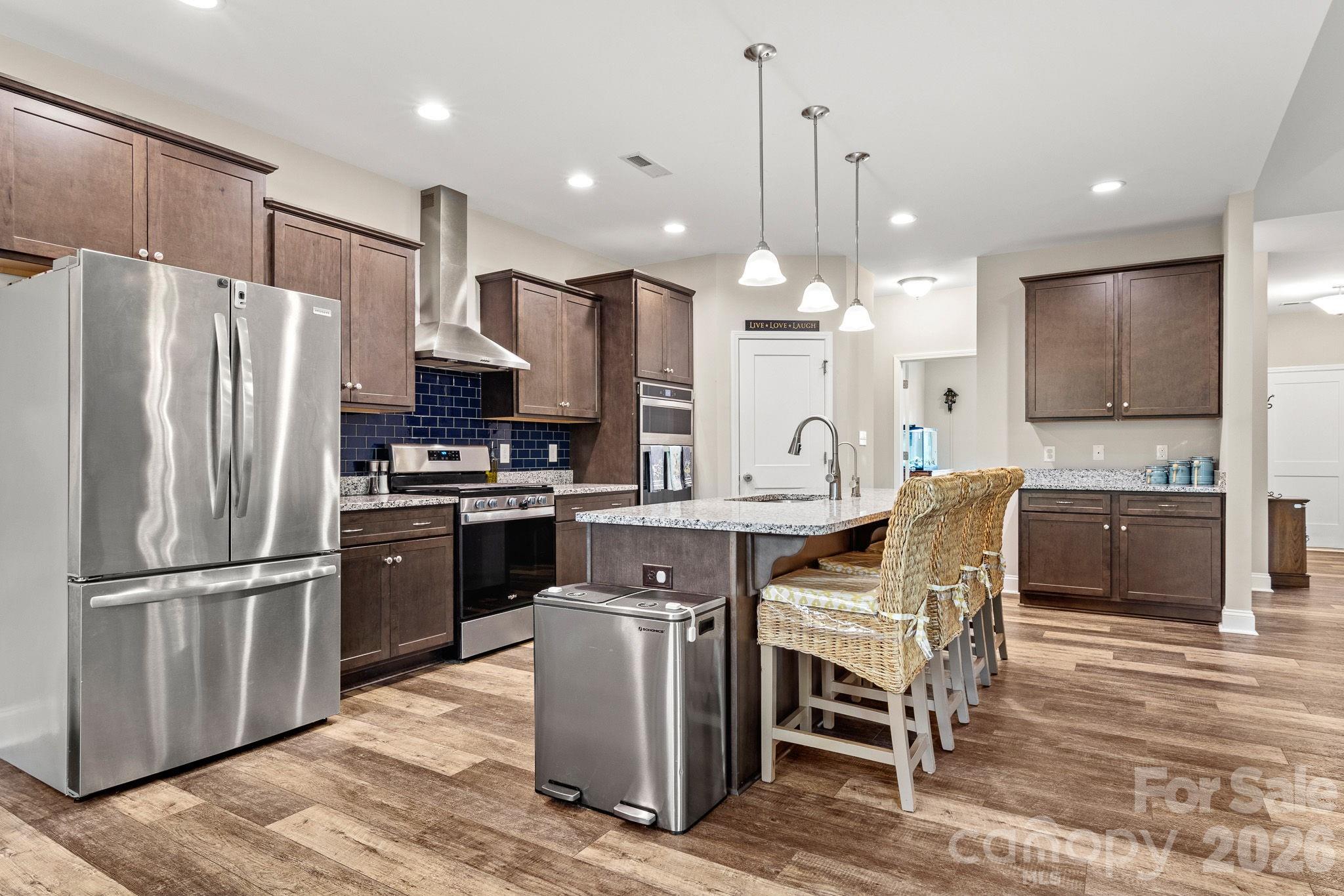 Island Kitchen - 206 N Harbor Watch Drive, Statesville