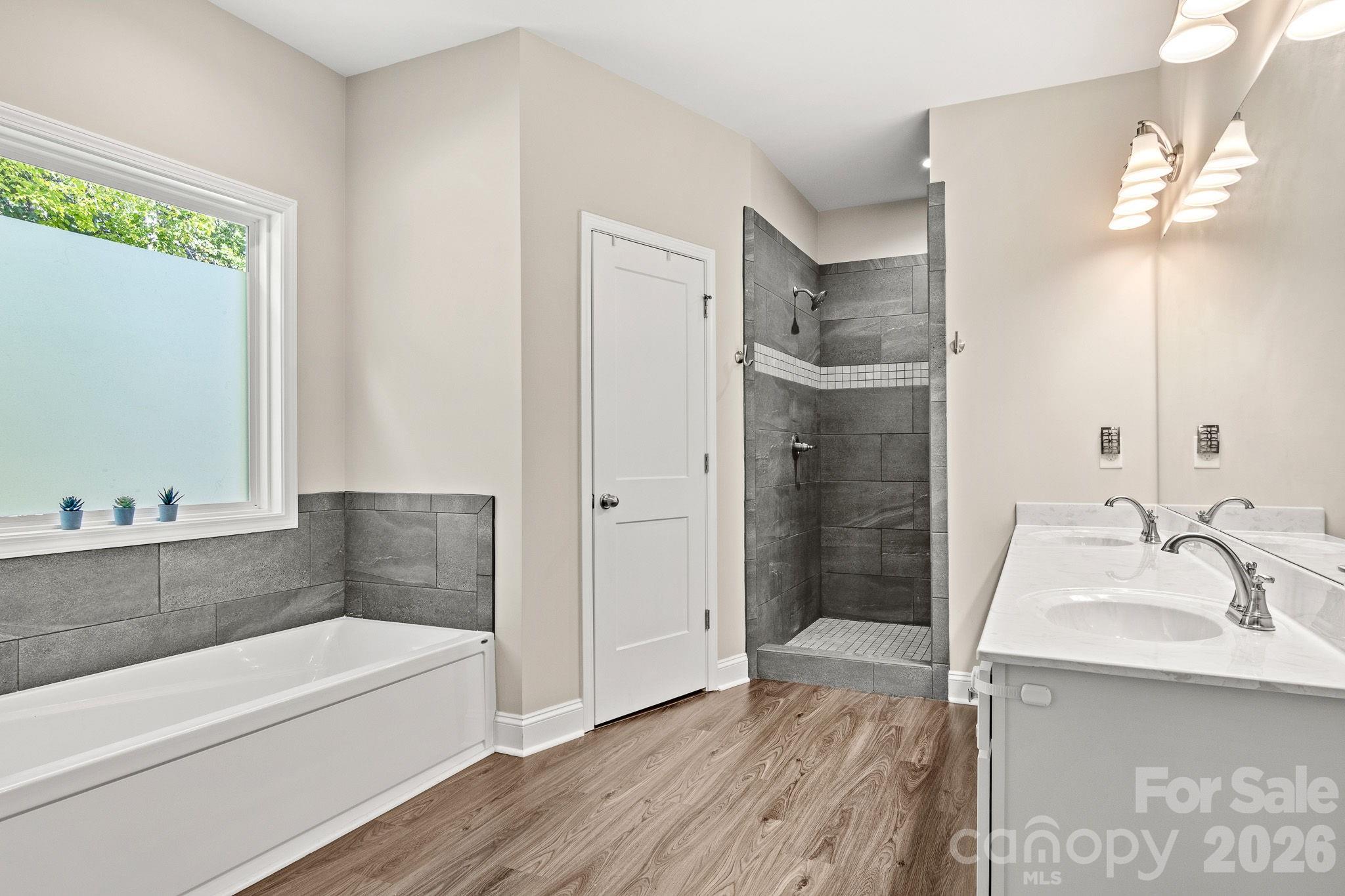 Primary Bath - 206 N Harbor Watch Drive, Statesville