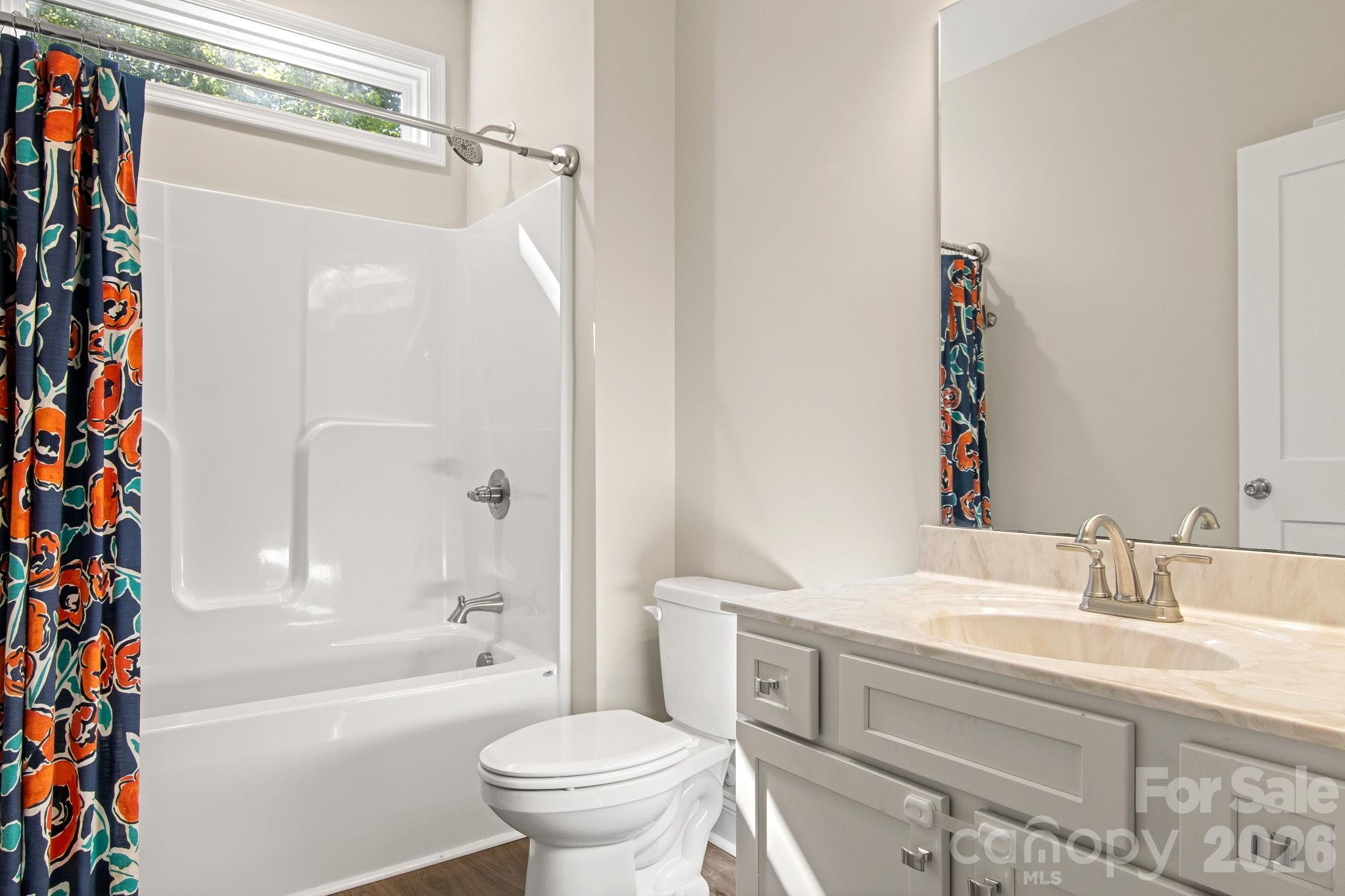 Full Bath - 206 N Harbor Watch Drive, Statesville