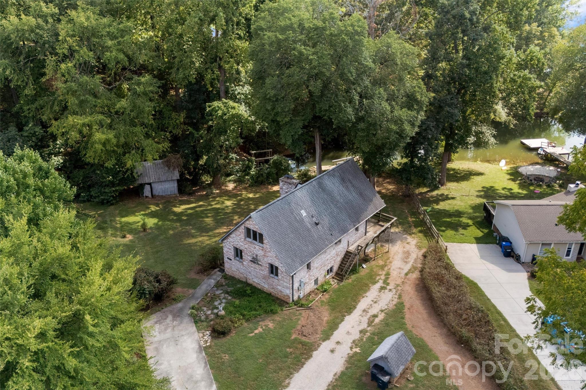 131 Baywatch just steps from Lake Norman - 131 Baywatch Drive, Mooresville