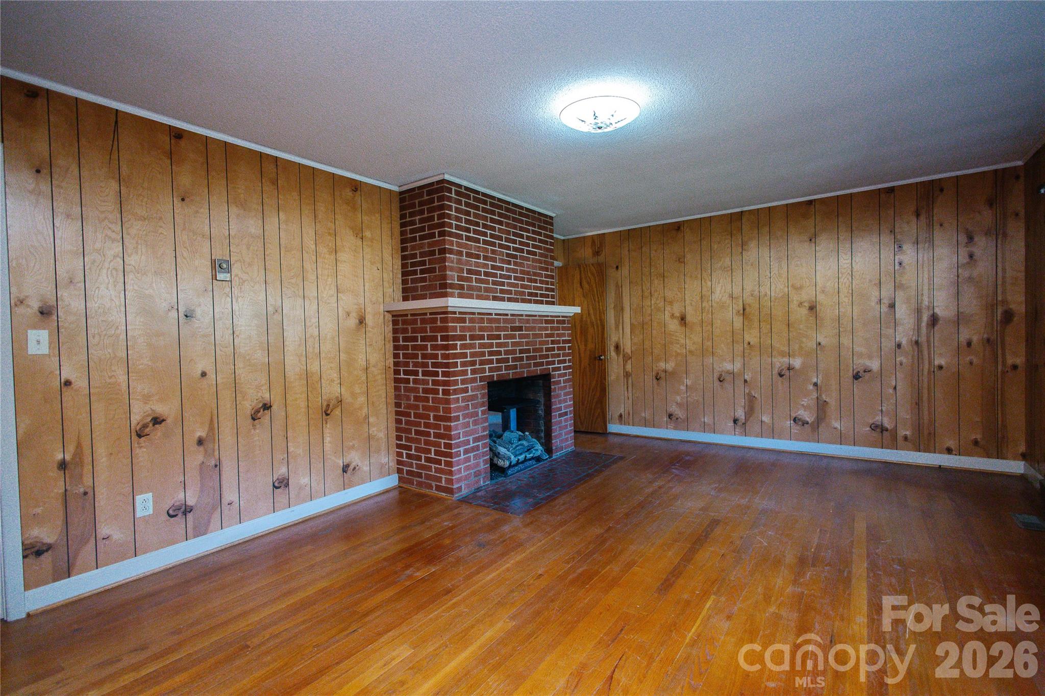 Single Family Residence at 136 Marion Street, Marion, photo 13 of 43