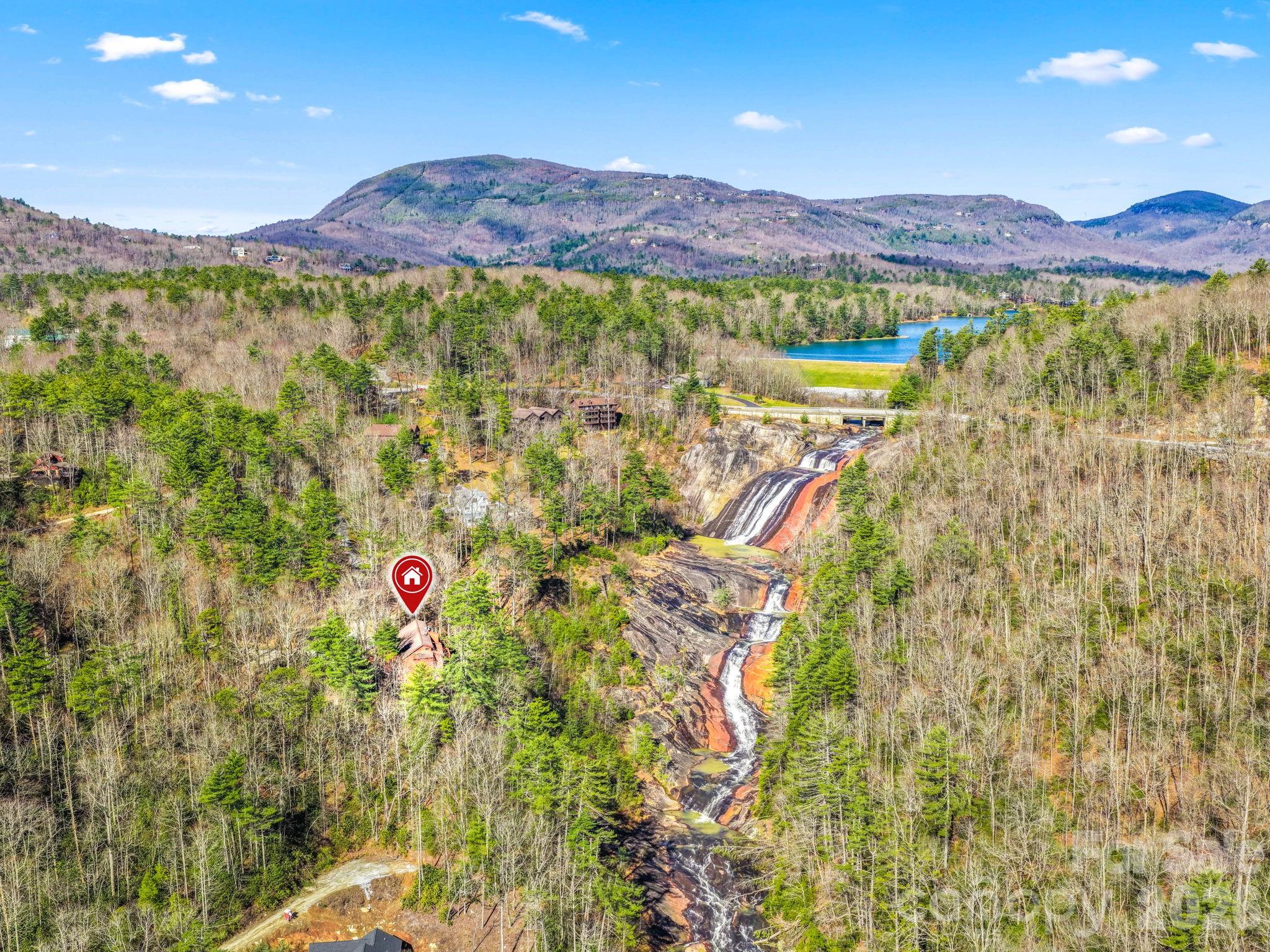 Condominium at 221 Toxaway Falls Drive, Lake Toxaway, photo 9 of 47