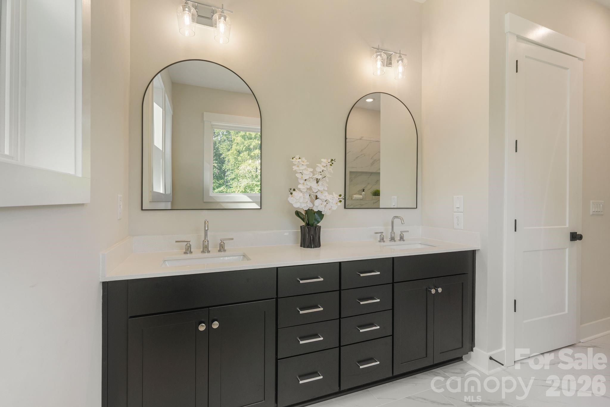 Dual raised vanity - 4531 Splash Trail, Sherrills Ford