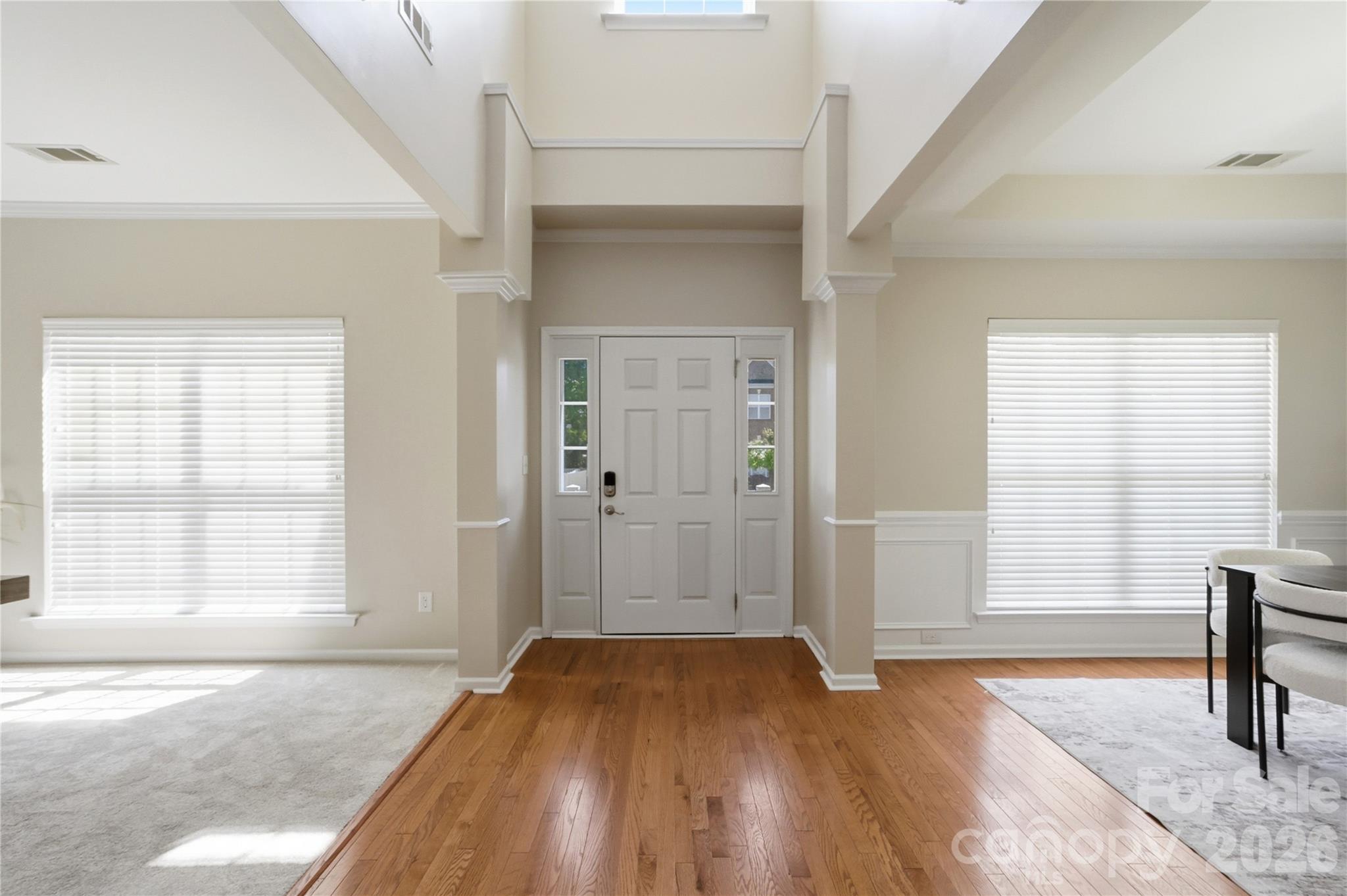 Single Family Residence at 509 Evening Mist Drive, Fort Mill, photo 9 of 48