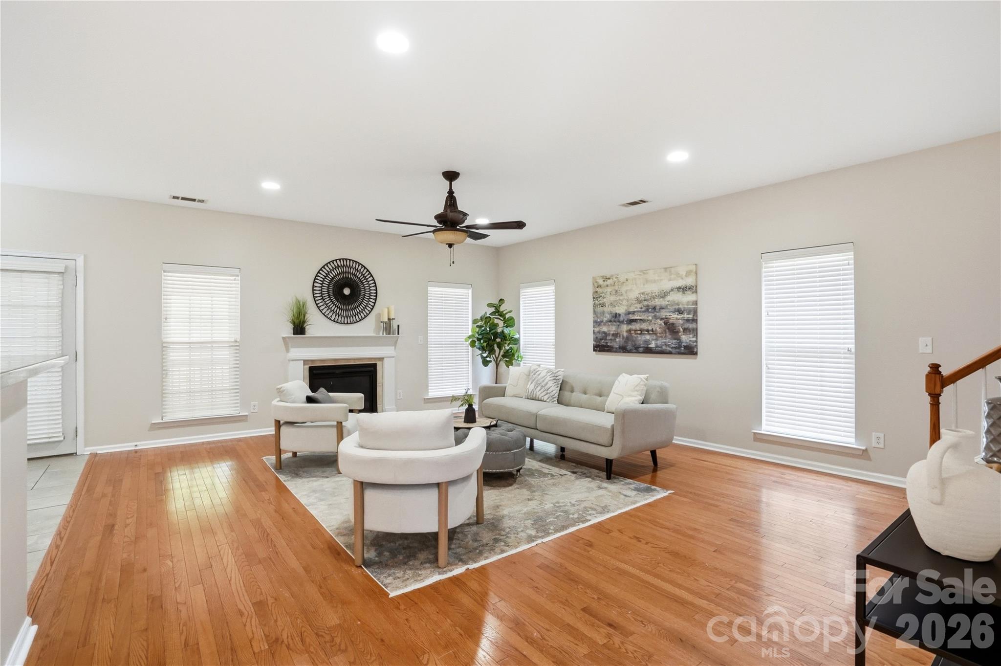 Single Family Residence at 509 Evening Mist Drive, Fort Mill, photo 15 of 48