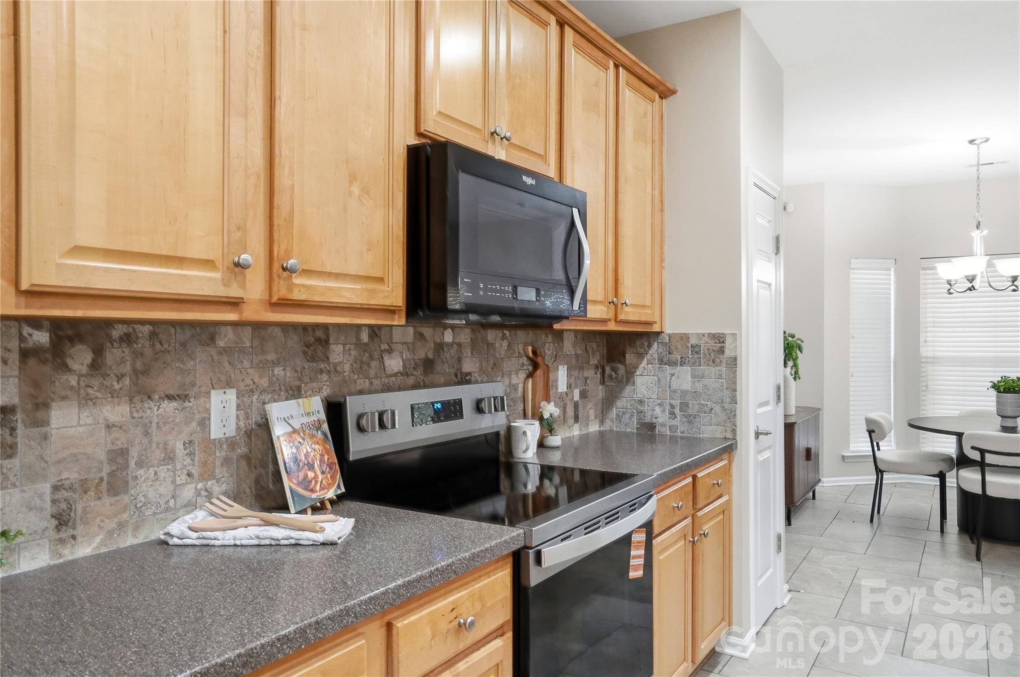 Single Family Residence at 509 Evening Mist Drive, Fort Mill, photo 27 of 48