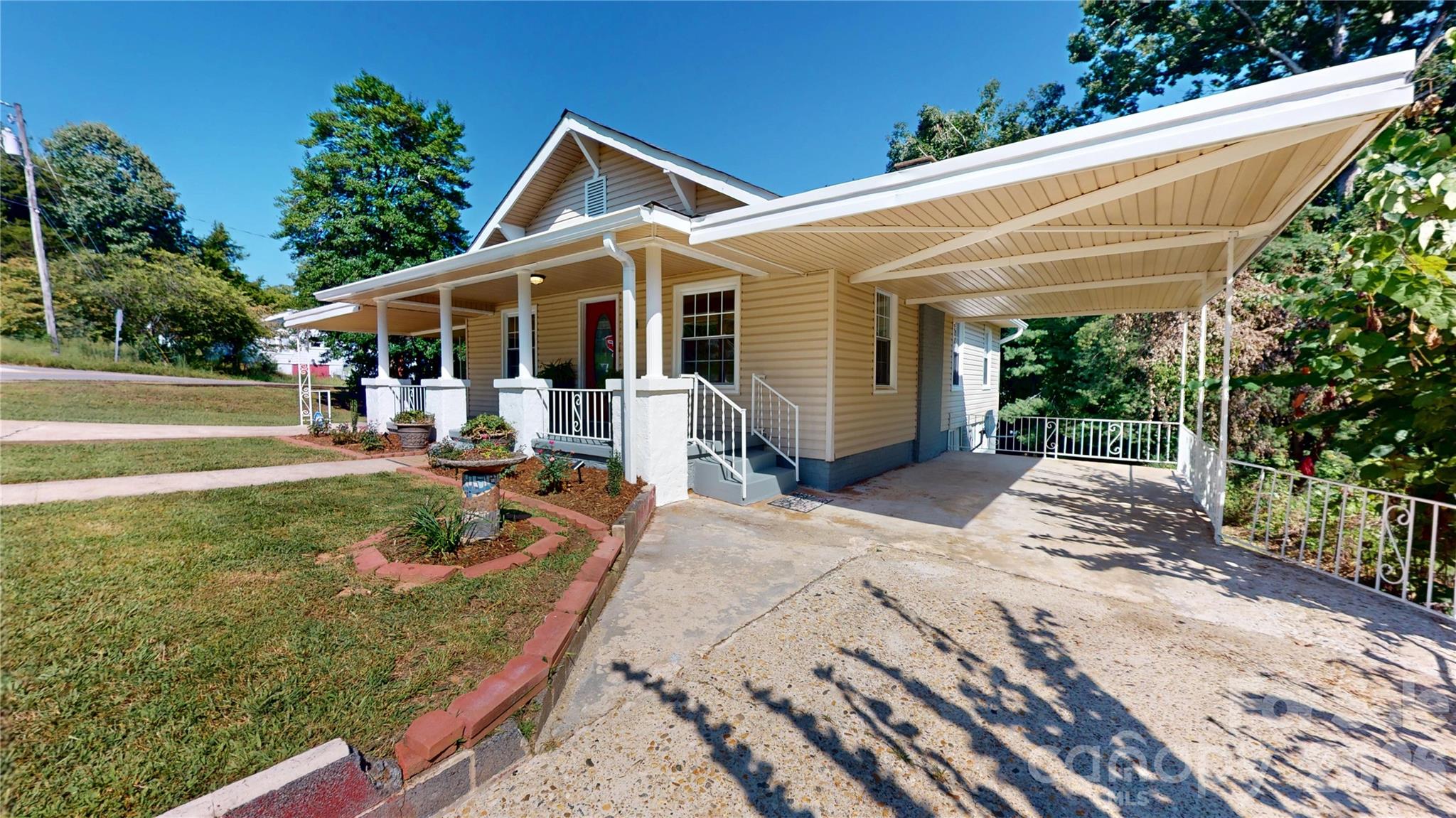 Single Family Residence at 346 Park Avenue, Marion, photo 3 of 48