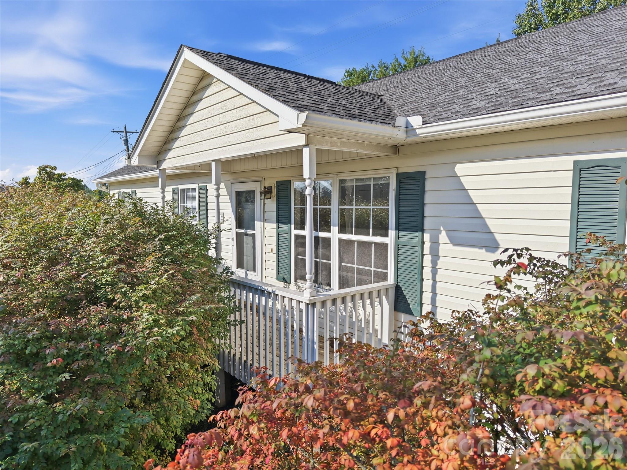 Single Family Residence at 11 Brant Lane, Weaverville, photo 5 of 41