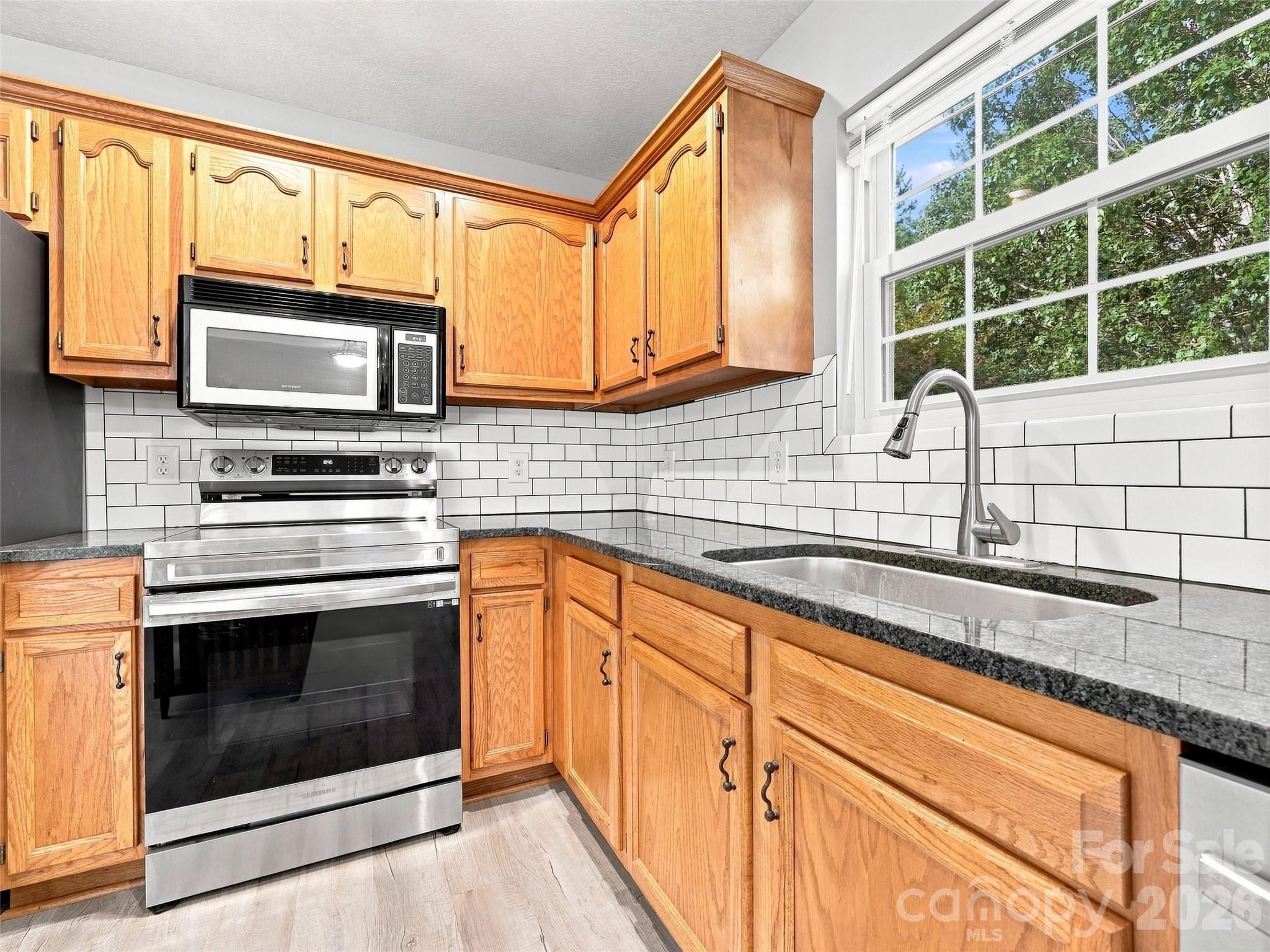 Single Family Residence at 11 Brant Lane, Weaverville, photo 13 of 41