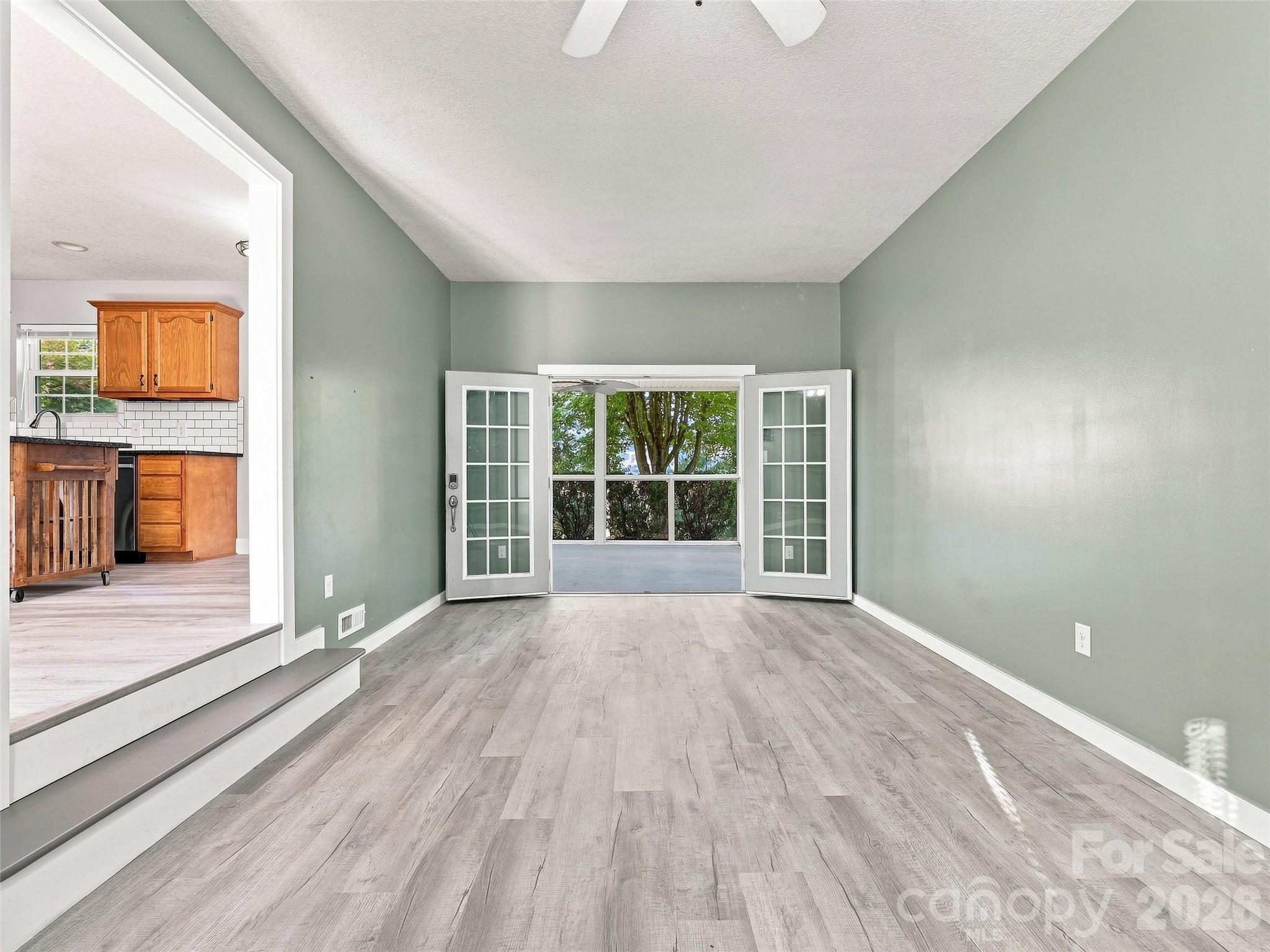 Single Family Residence at 11 Brant Lane, Weaverville, photo 14 of 41