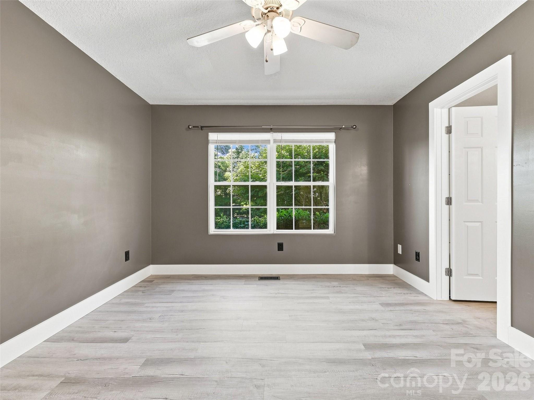 Single Family Residence at 11 Brant Lane, Weaverville, photo 25 of 41