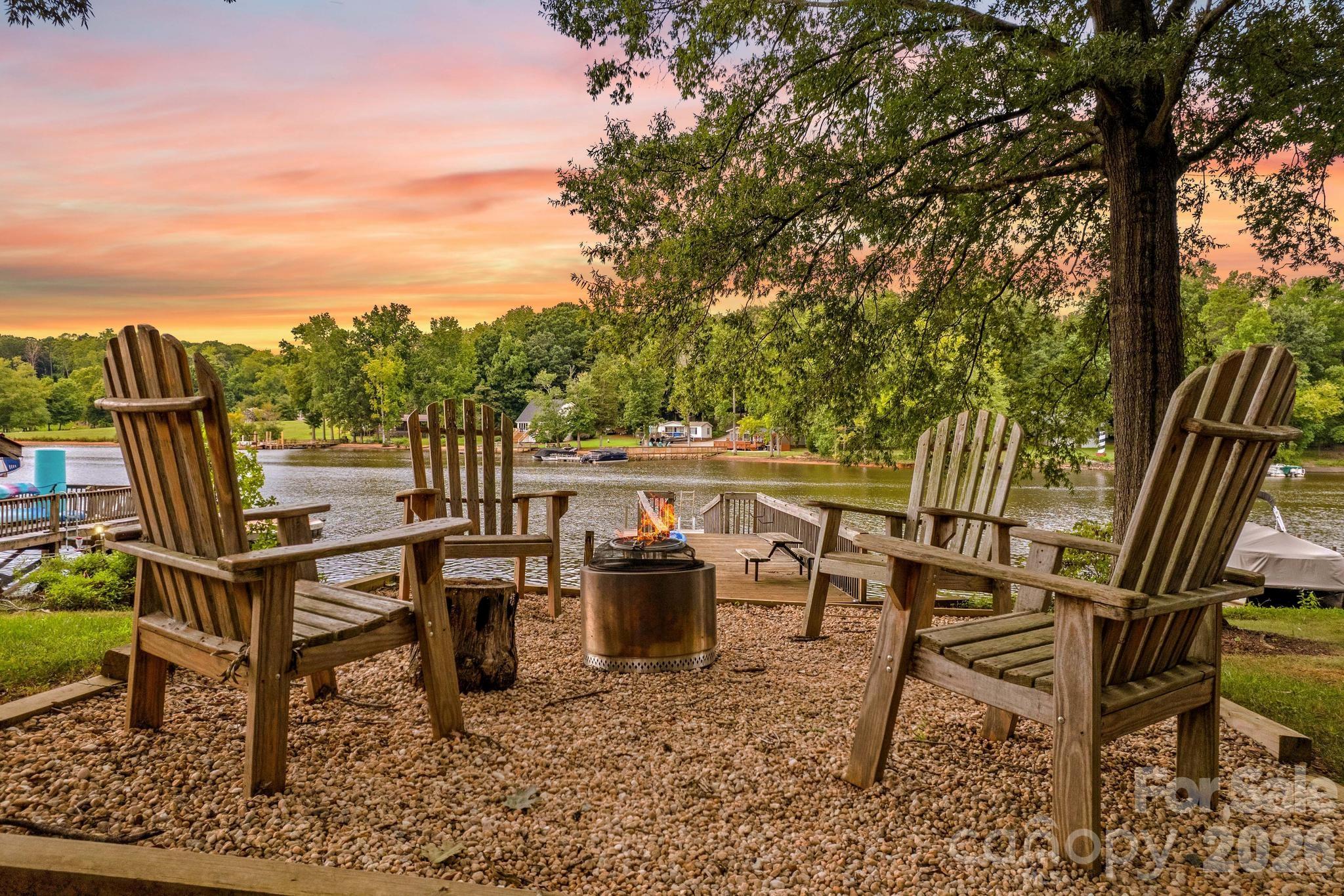 1331 Hickory Point Drive