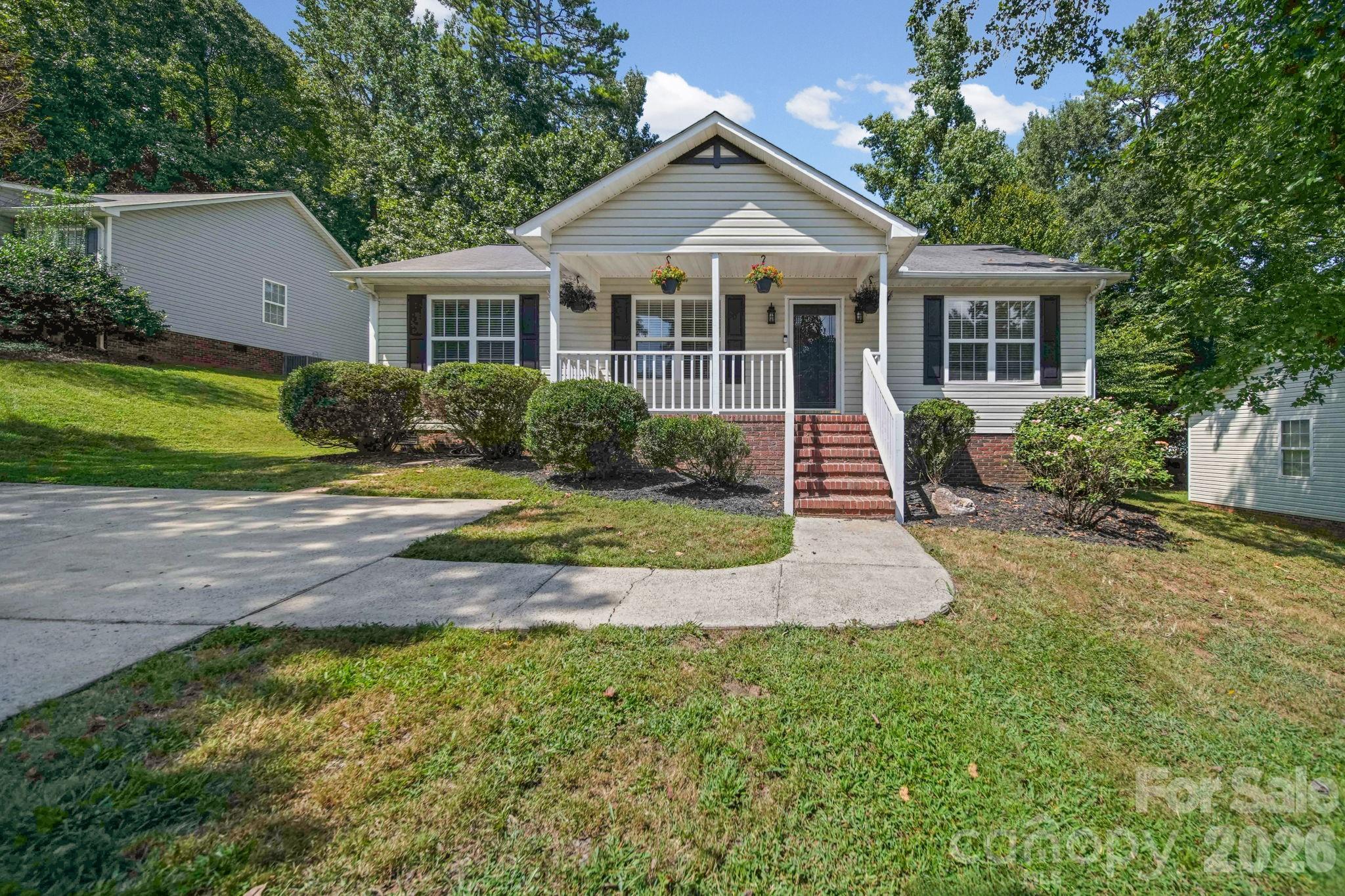 2425 Red Tip Drive SE