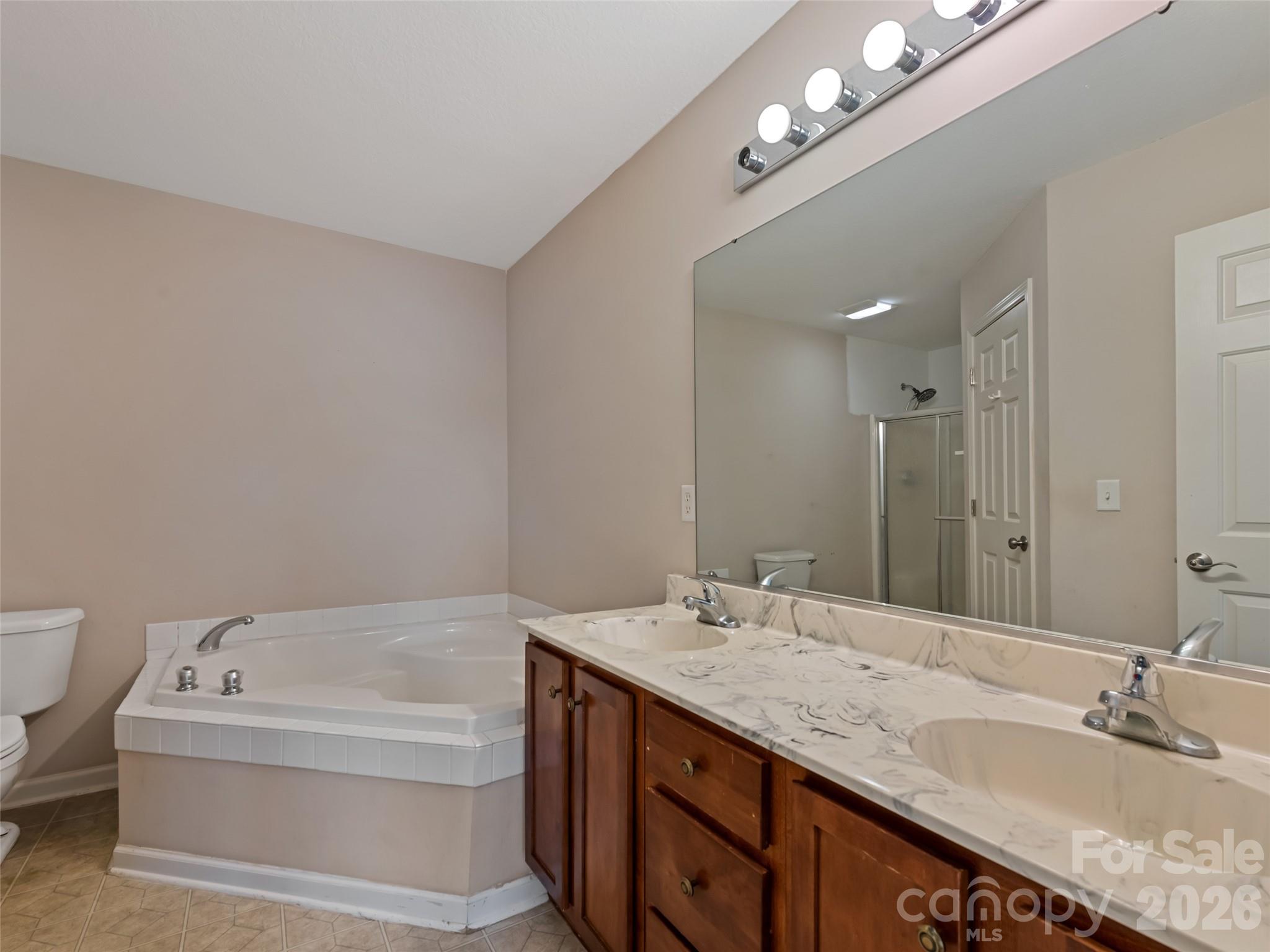 Condominium at 156 Chesire Way, Fletcher, photo 24 of 30