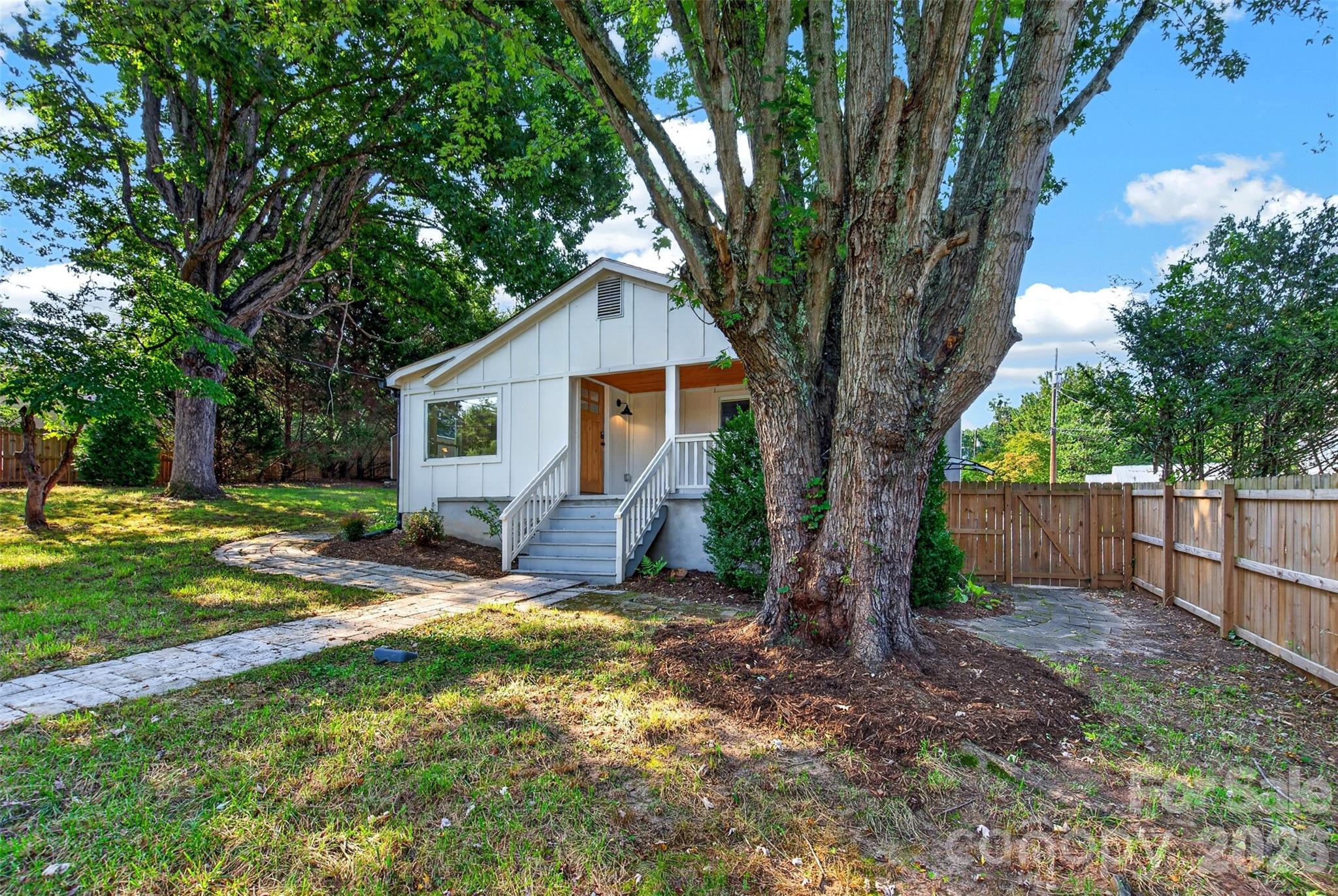 Fully Fenced - 39 Wyatt Street, Asheville