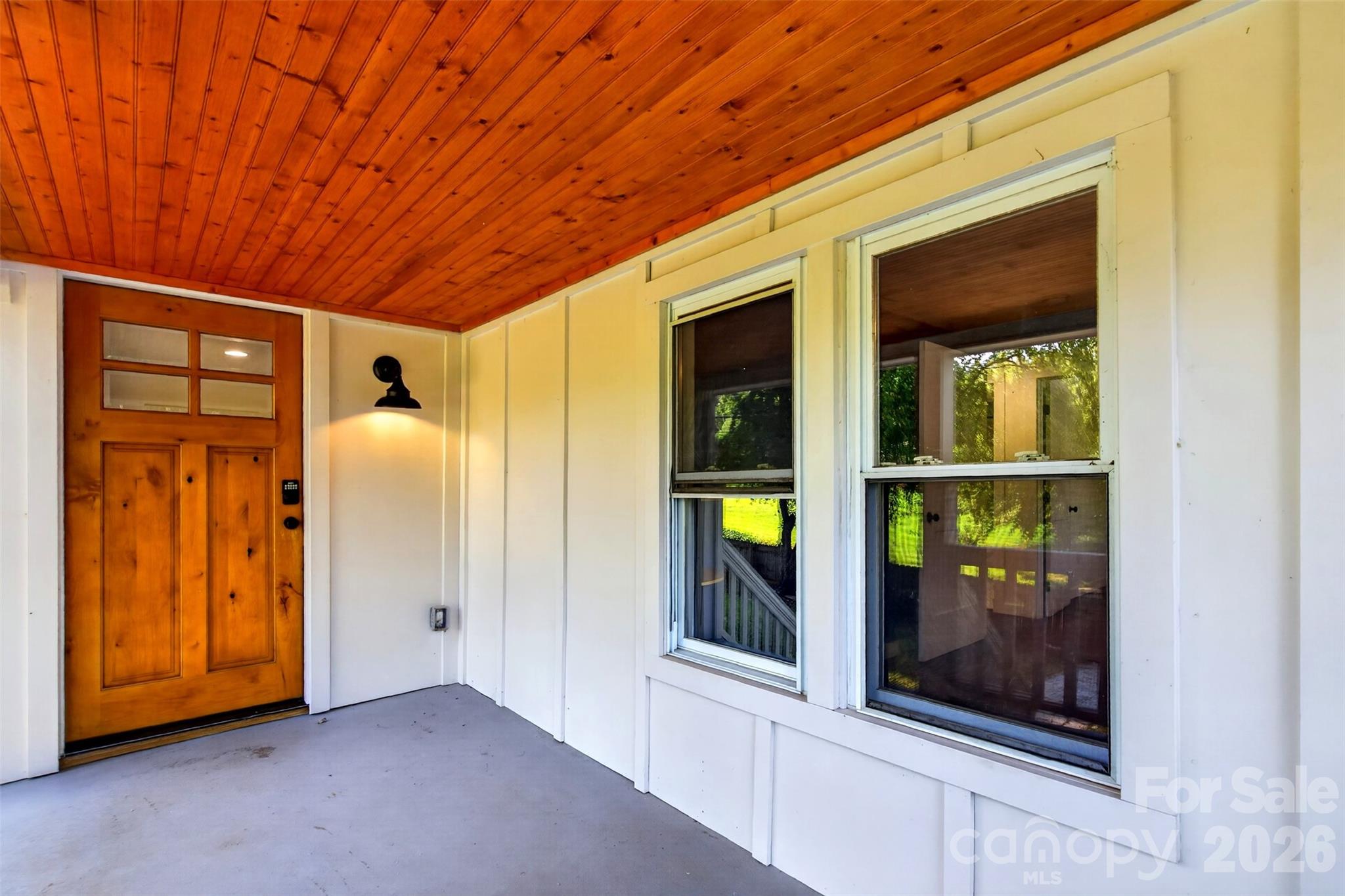 Covered Front Porch - 39 Wyatt Street, Asheville