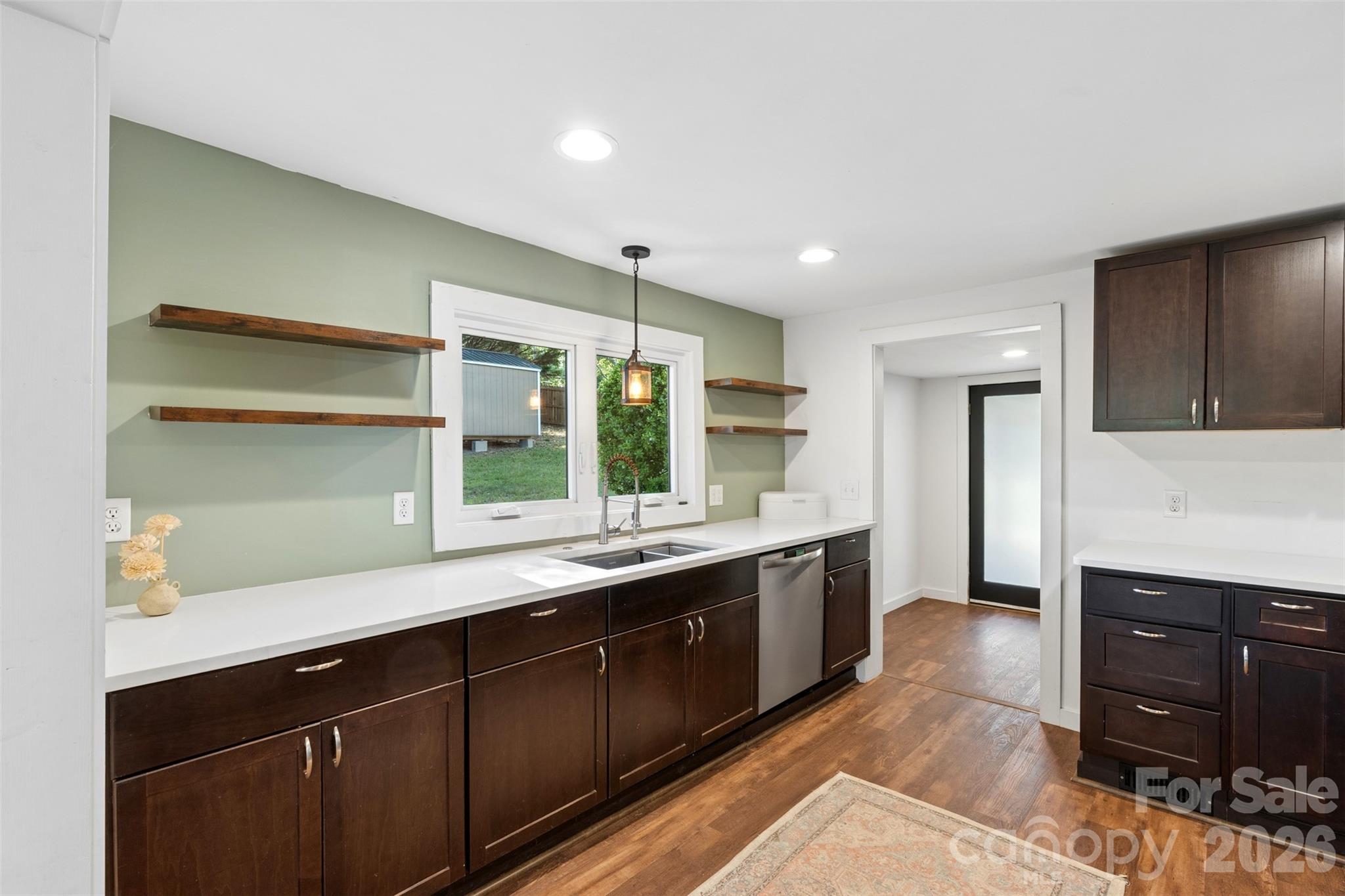 Single Family Residence at 39 Wyatt Street, Asheville, photo 6 of 34