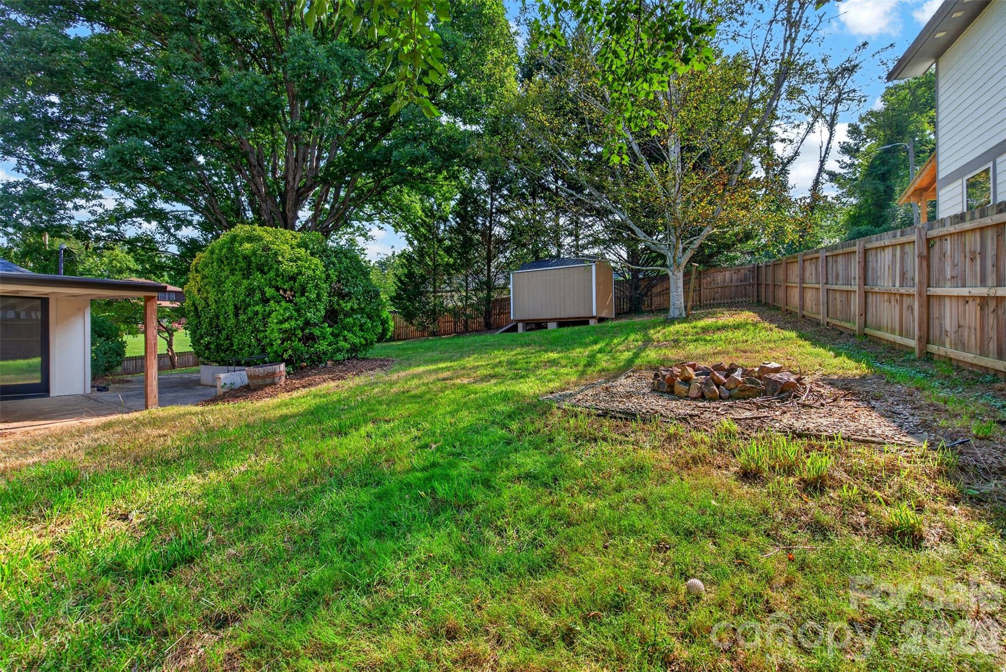 Single Family Residence at 39 Wyatt Street, Asheville, photo 33 of 34
