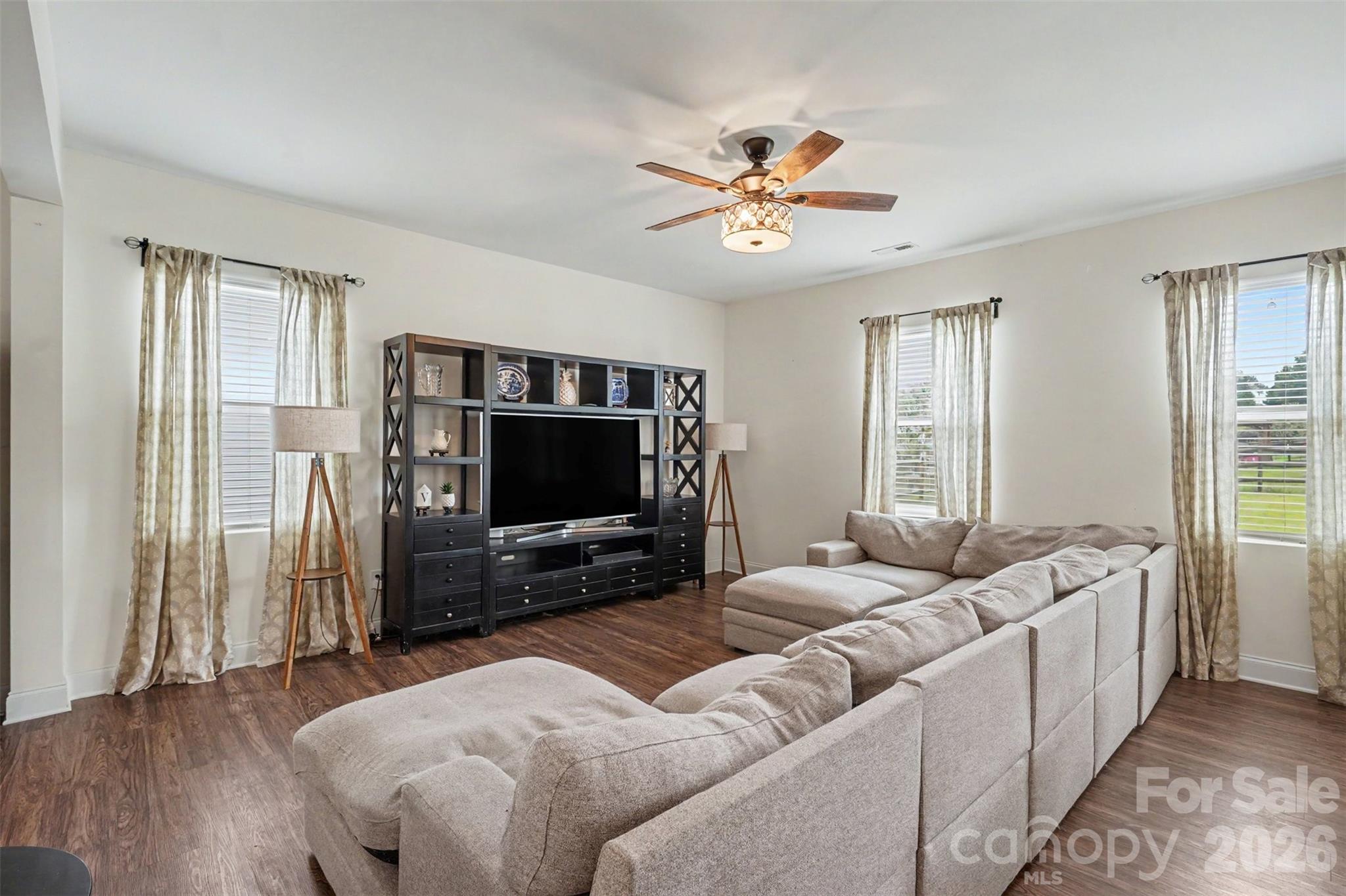 Single Family Residence at 3604 Exbury Gardens Drive, Waxhaw, photo 4 of 47