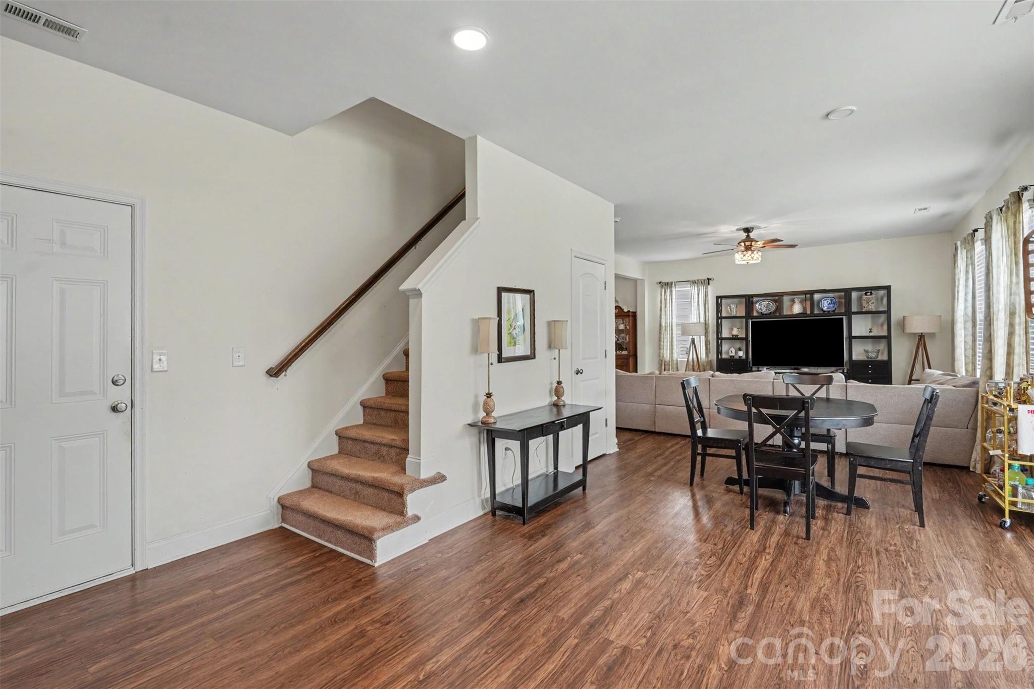 Single Family Residence at 3604 Exbury Gardens Drive, Waxhaw, photo 8 of 47