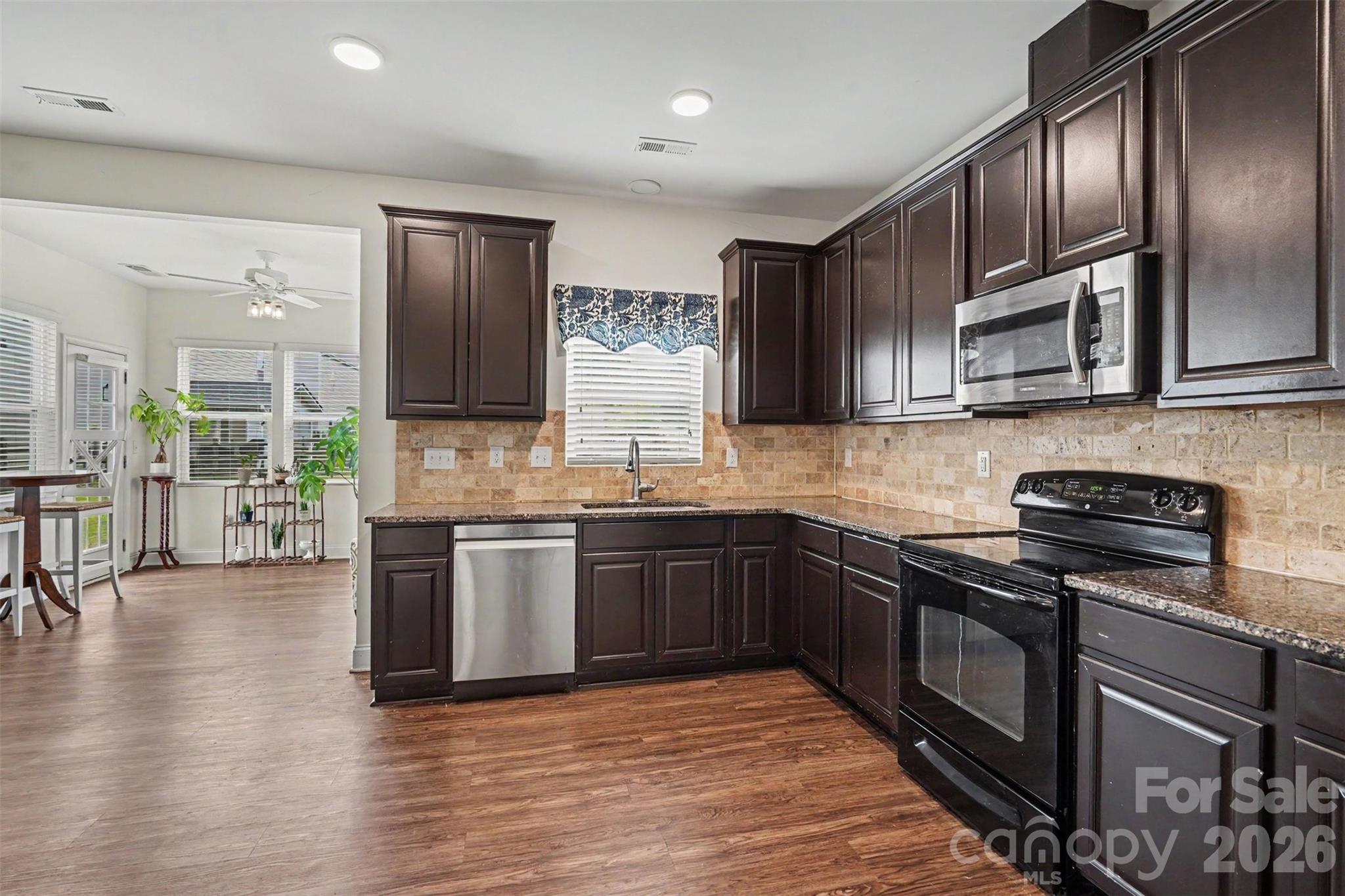 Single Family Residence at 3604 Exbury Gardens Drive, Waxhaw, photo 12 of 47