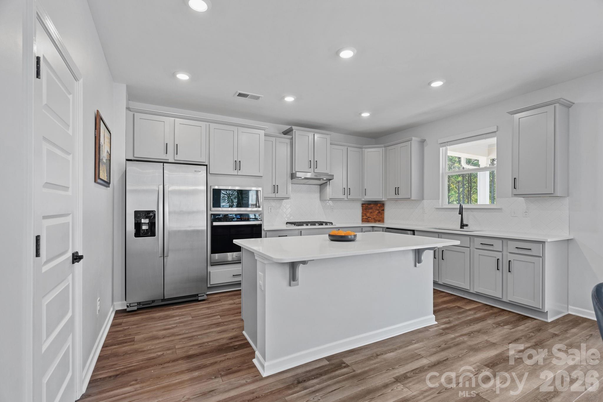 Single Family Residence at 14024 Fairy Tale Court, Huntersville, photo 3 of 48